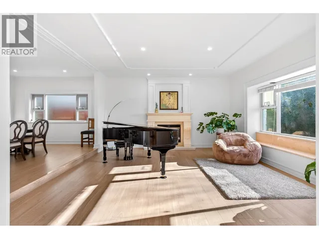 1369 55TH AVENUE, Vancouver 4