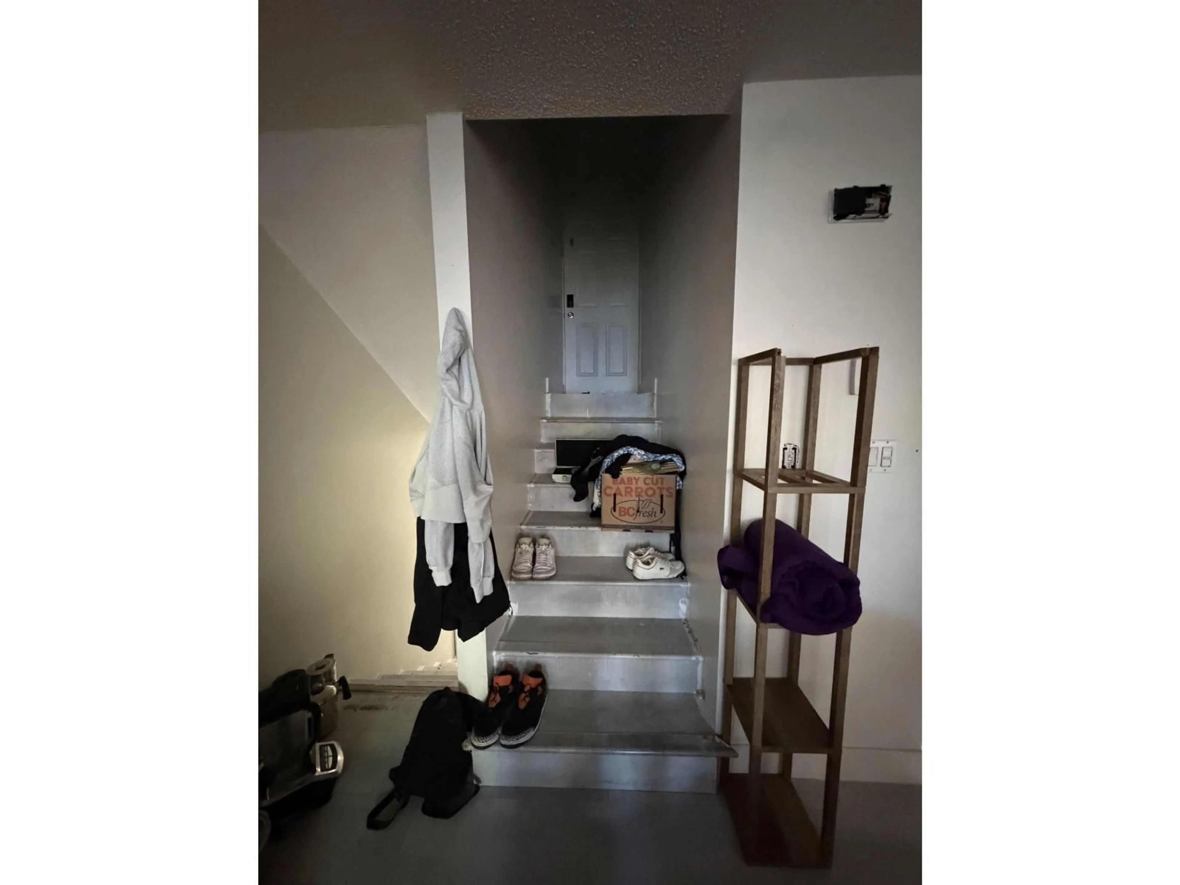 Unknown for 10 - 17700 60 AVENUE, Surrey British Columbia V3S1V2