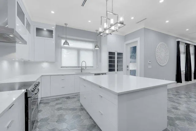 13161 111 AVENUE, Surrey 2