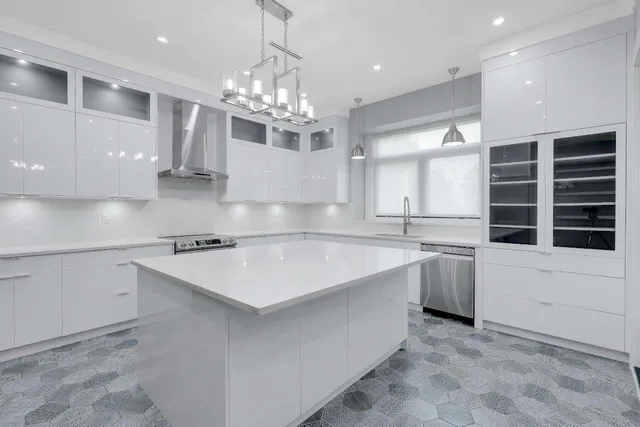 13161 111 AVENUE, Surrey 3