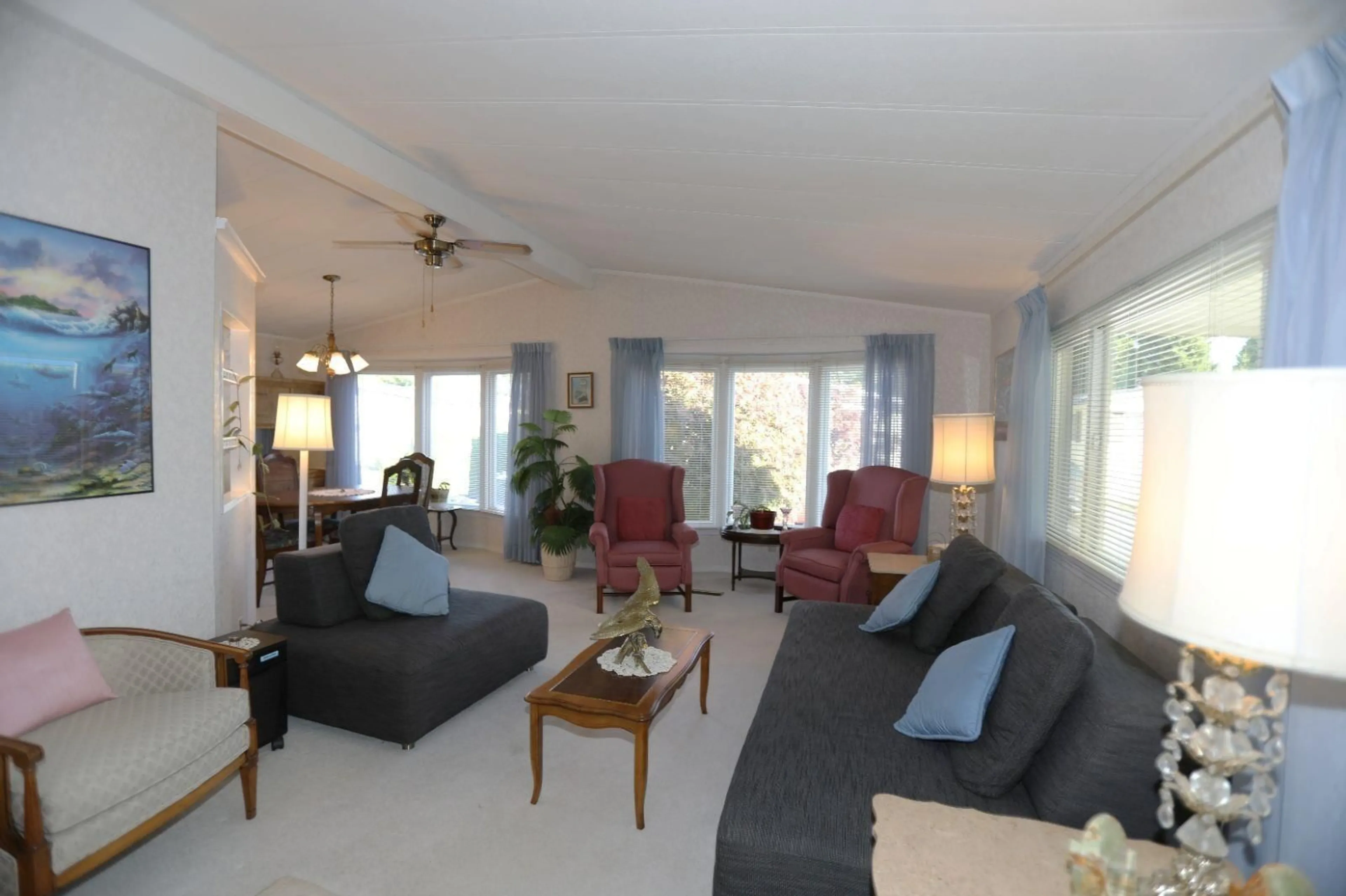 Living room with furniture, unknown for 112 - 2303 CRANLEY DRIVE, Surrey British Columbia V4A8Y1