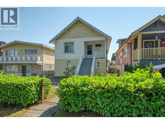 2336 45 AVENUE, Vancouver 3