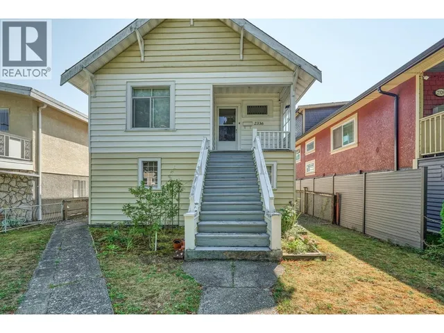 2336 45 AVENUE, Vancouver 4