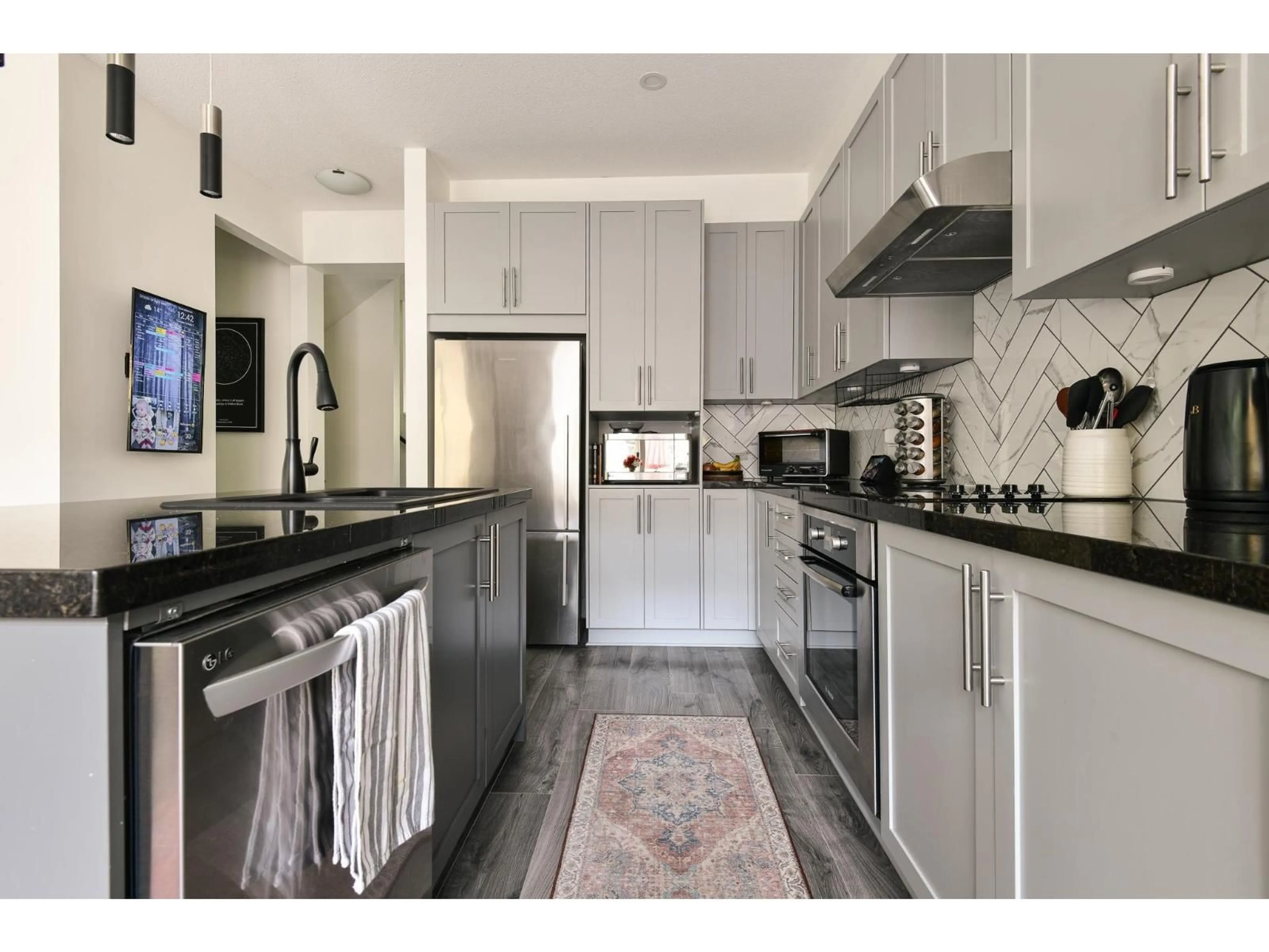 Open concept kitchen, ceramic/tile floor for 57 - 2738 158 STREET, Surrey British Columbia V3Z3K3
