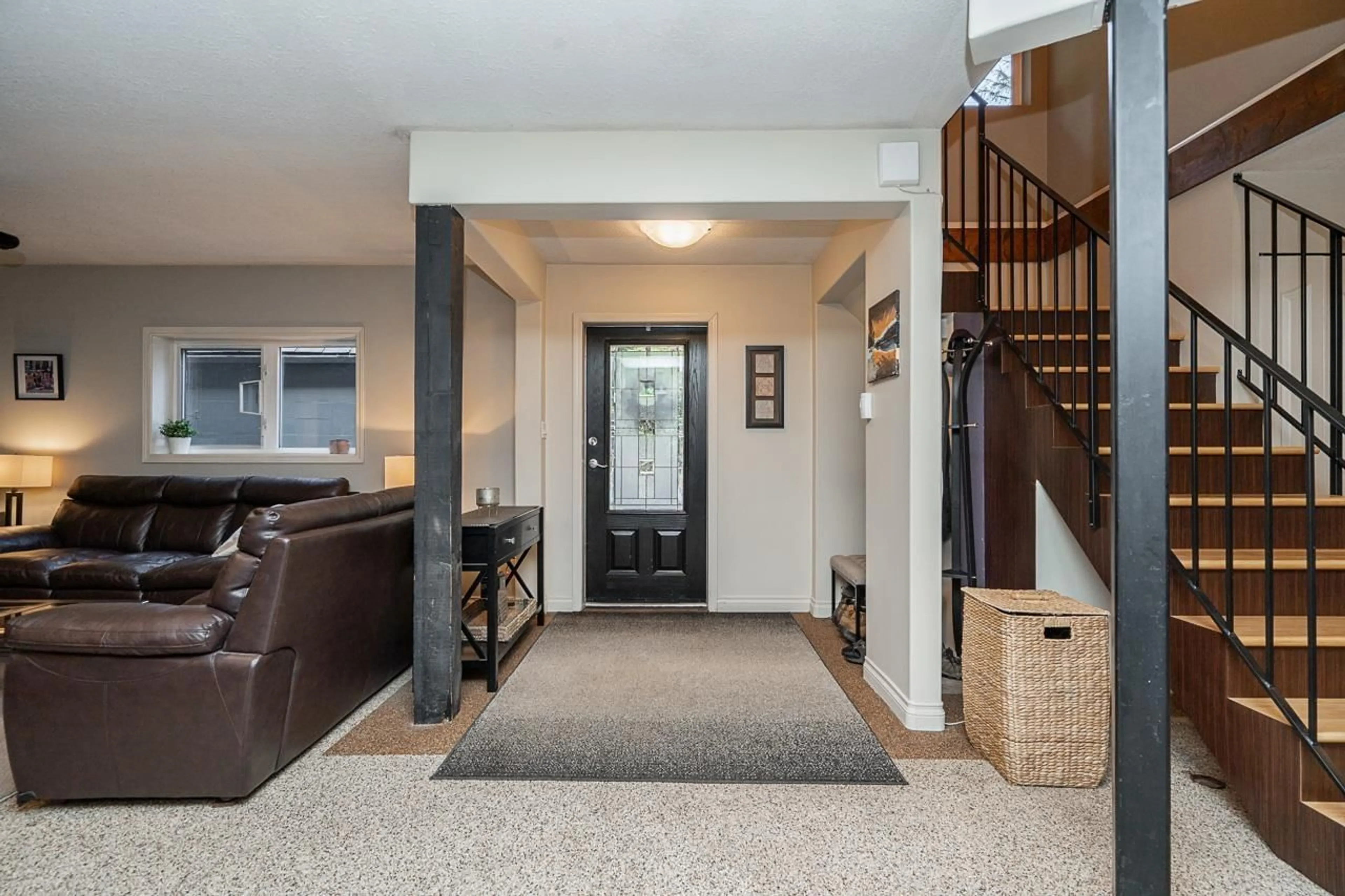 Indoor entryway for LT.1 - 12845 SYLVESTER ROAD, Mission British Columbia V2V0B1