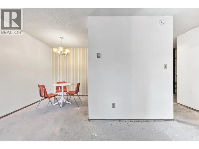205 - 1825 8TH AVENUE, Vancouver 3