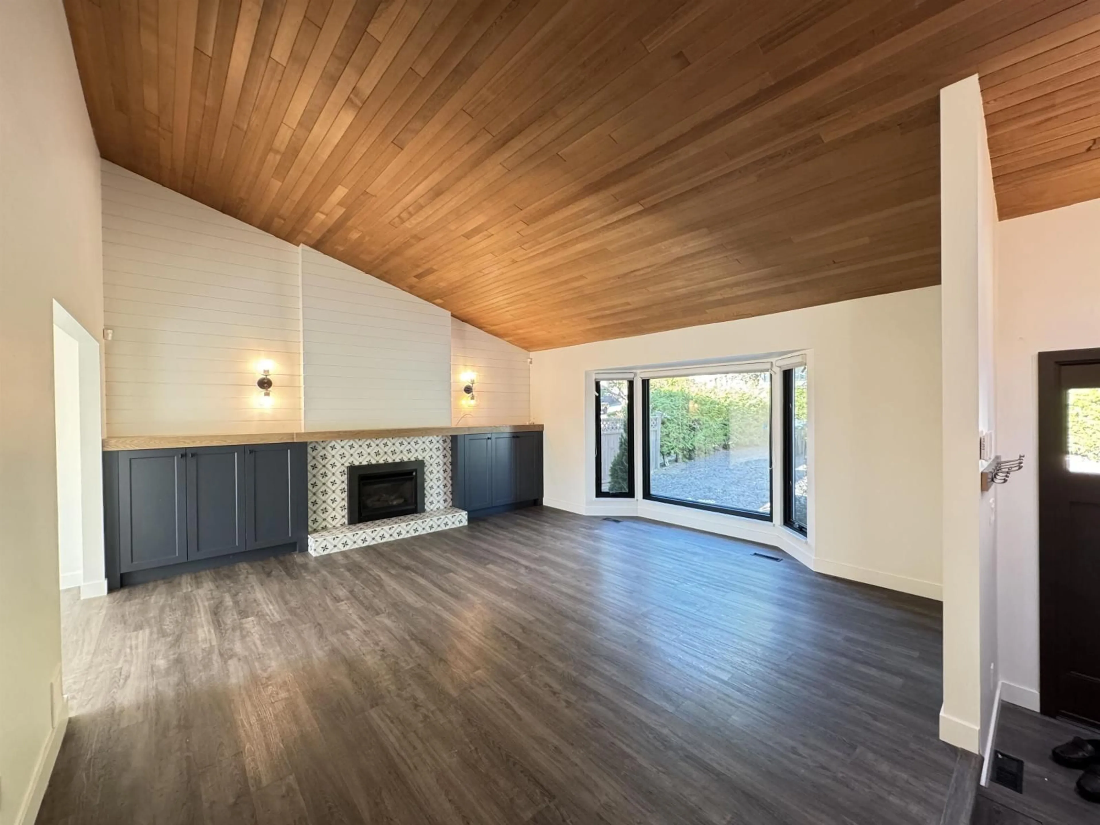A pic of a room for 15032 SPENSER DRIVE, Surrey British Columbia V3S5Z7
