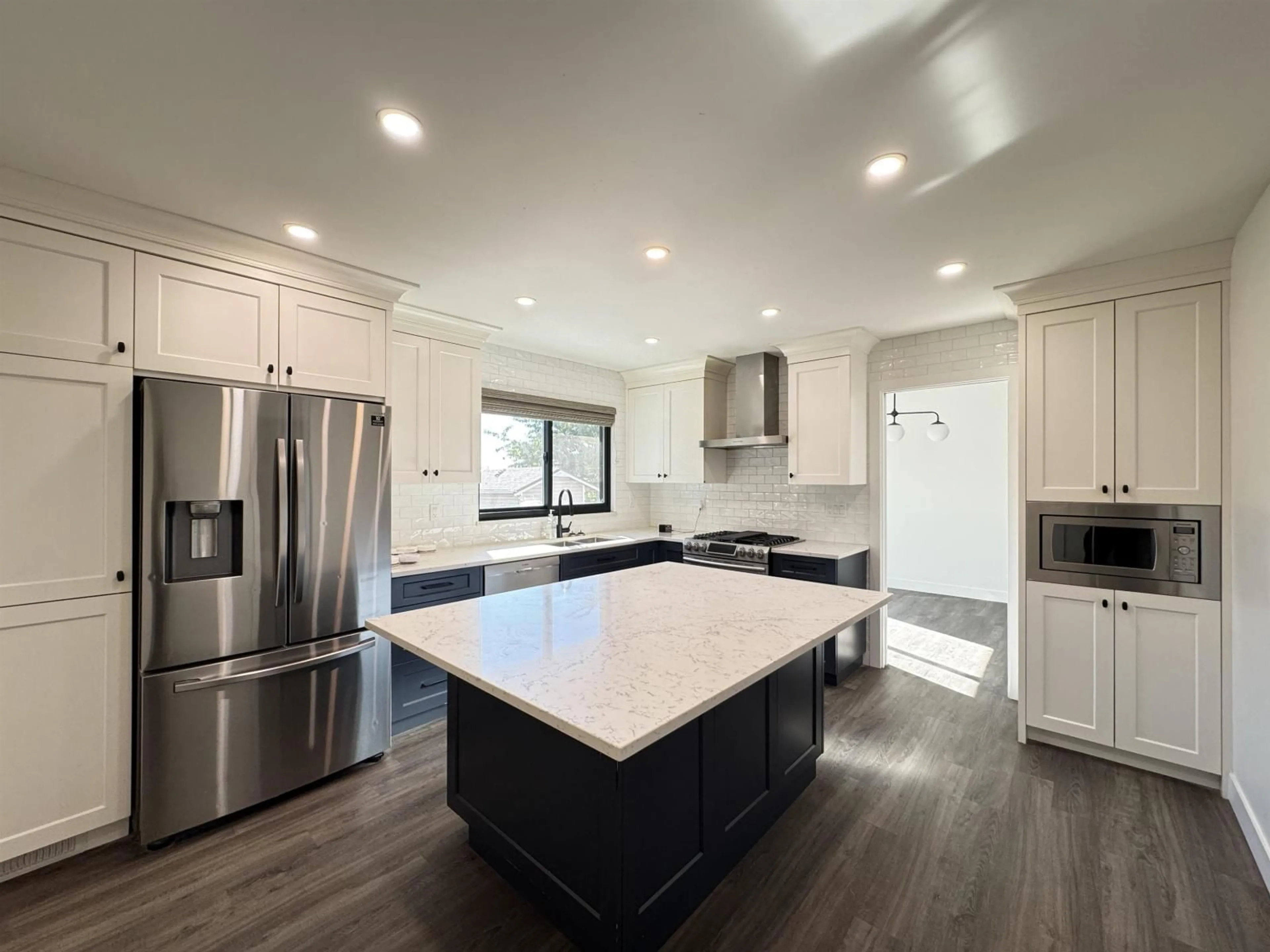 Open concept kitchen, unknown for 15032 SPENSER DRIVE, Surrey British Columbia V3S5Z7