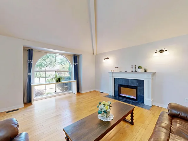 10285 167 STREET, Surrey 5