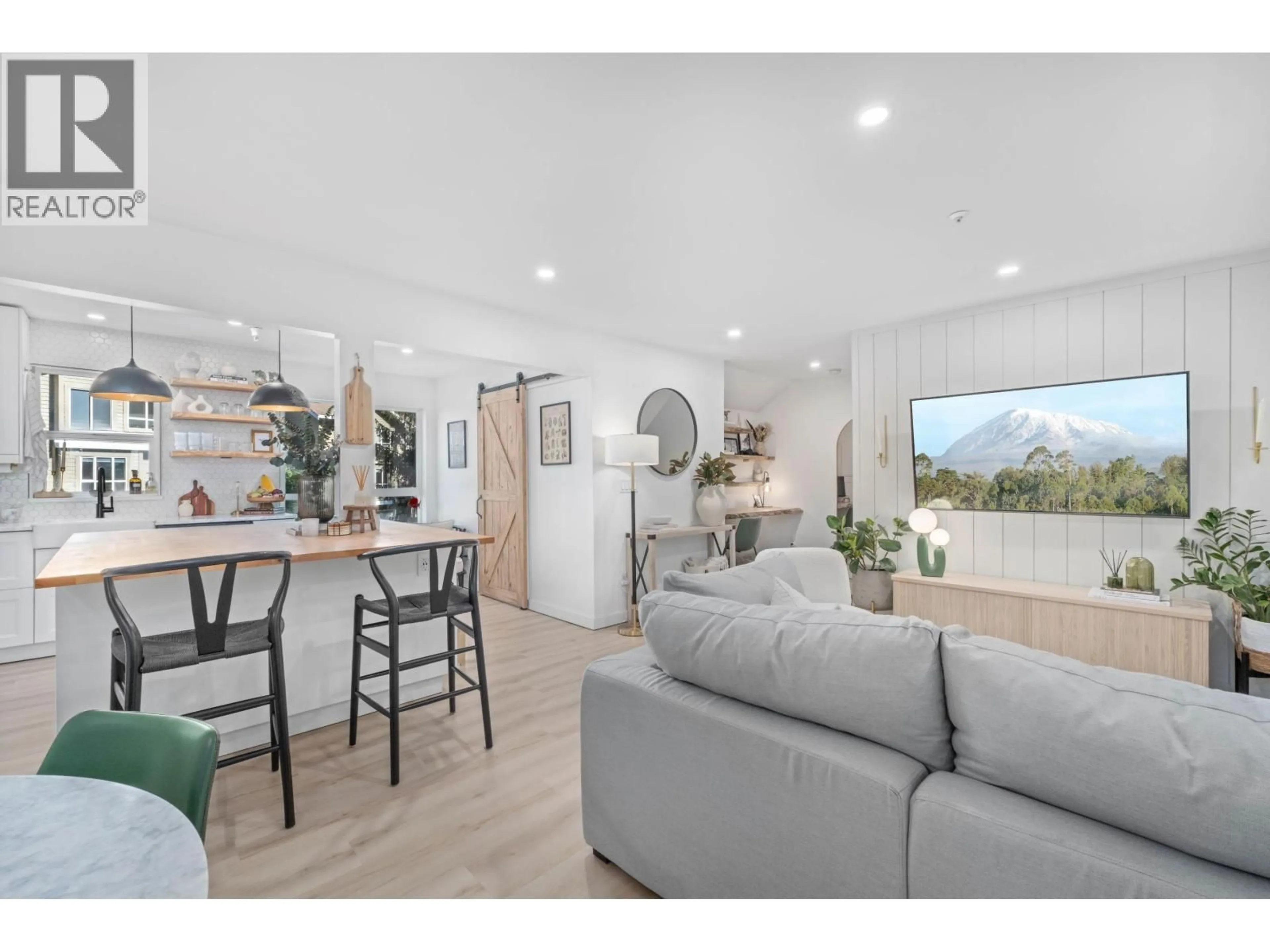 Open concept kitchen, unknown for 43 - 1400 PARK STREET, Pemberton British Columbia V0N2L1