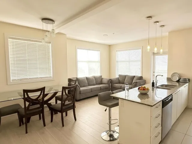 122 - 15956 86A AVENUE, Surrey 2