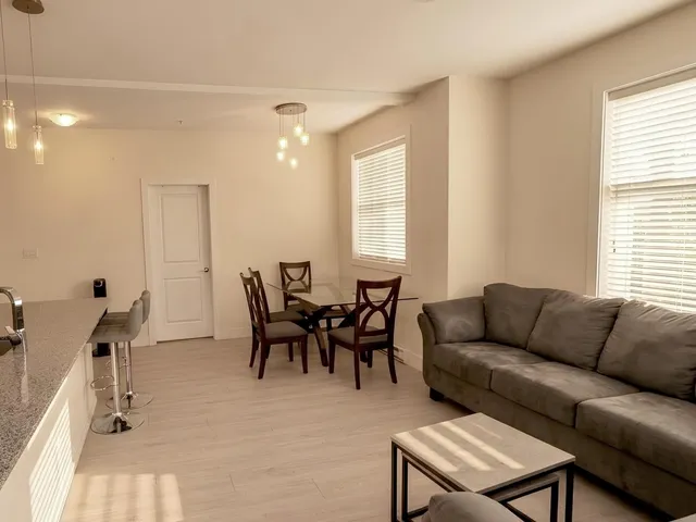 122 - 15956 86A AVENUE, Surrey 3