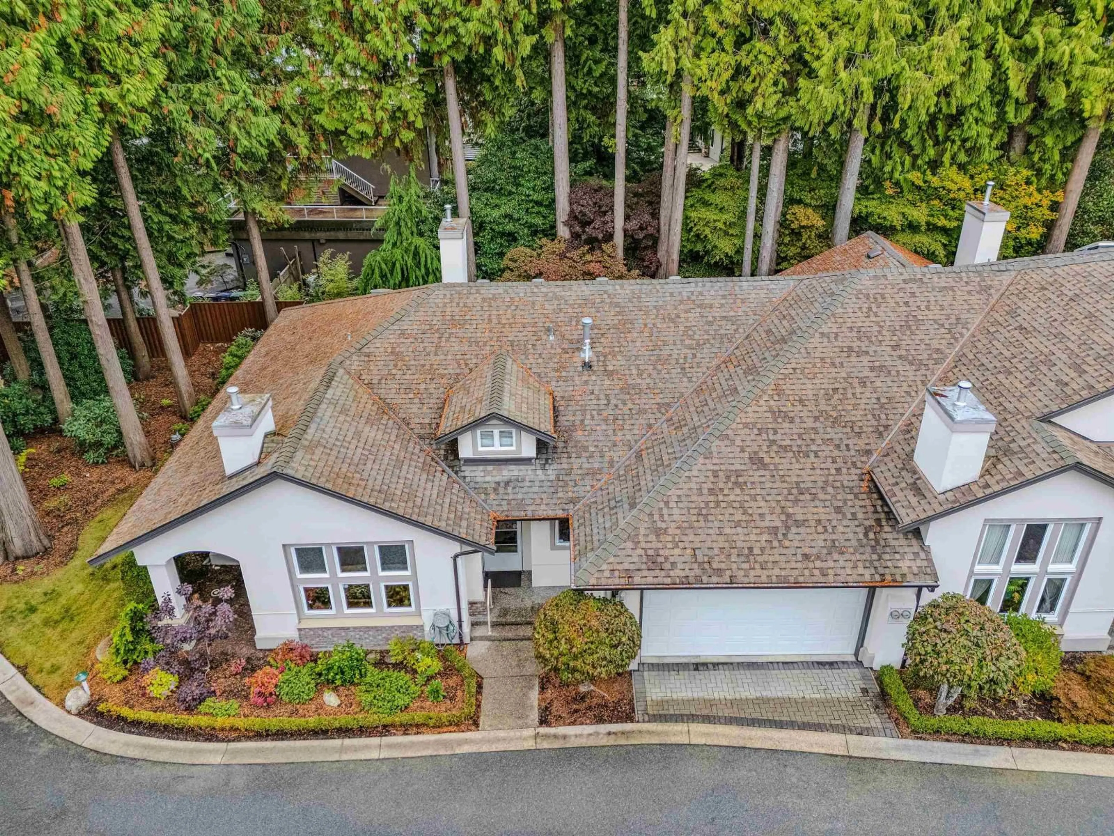 A pic from outside/outdoor area/front of a property/back of a property/a pic from drone, unknown for 6 - 13911 16 AVENUE, Surrey British Columbia V4A1P8