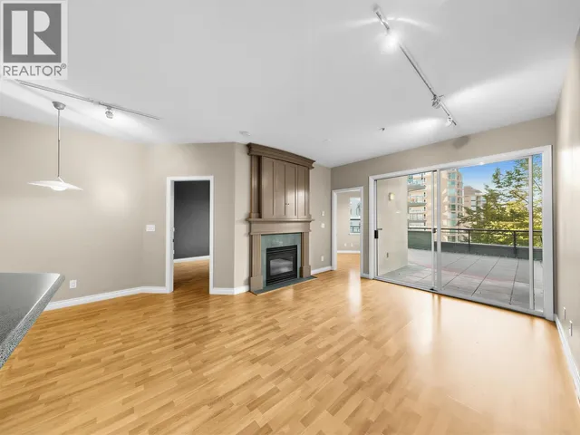 204 - 131 3RD STREET, North Vancouver 2