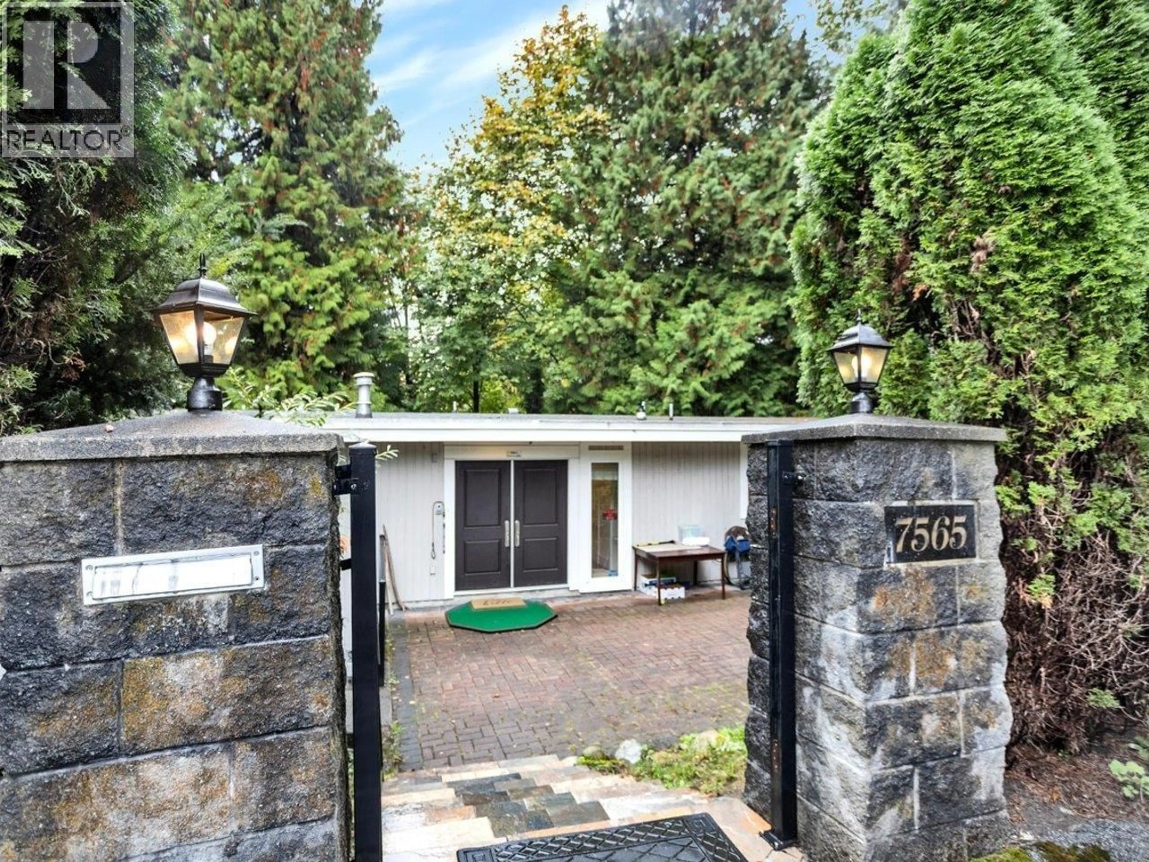 Unknown for 7565 WHELEN COURT, Burnaby British Columbia V5E1X4