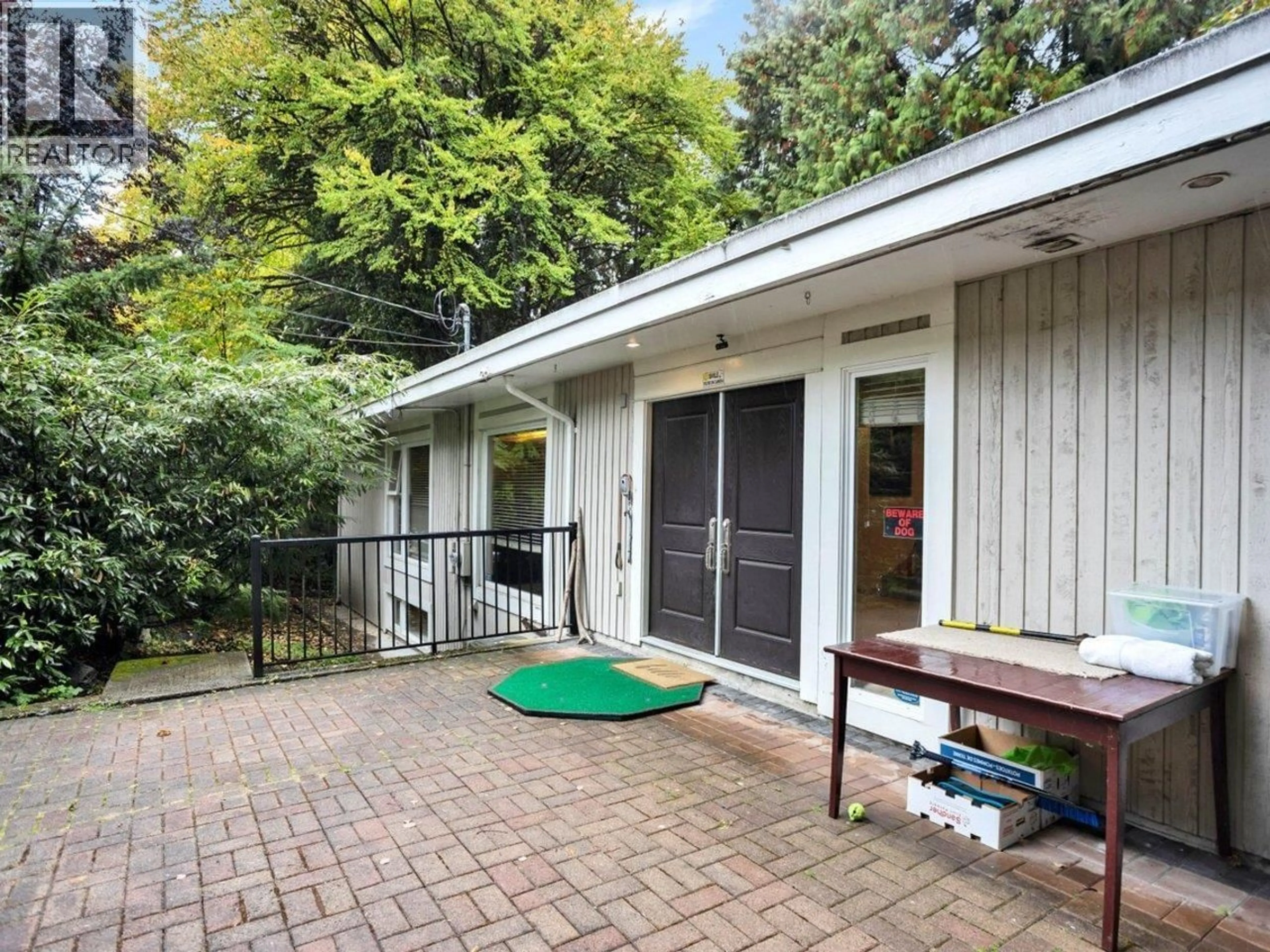 Patio, street for 7565 WHELEN COURT, Burnaby British Columbia V5E1X4