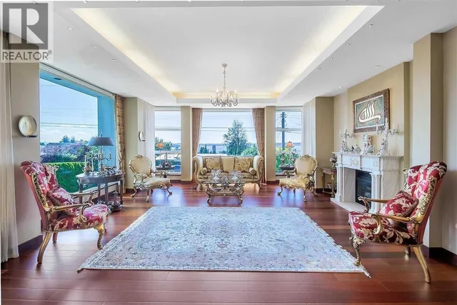 2273 MATHERS AVENUE, West Vancouver 4