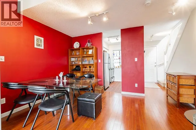 592 16TH AVENUE, Vancouver 4