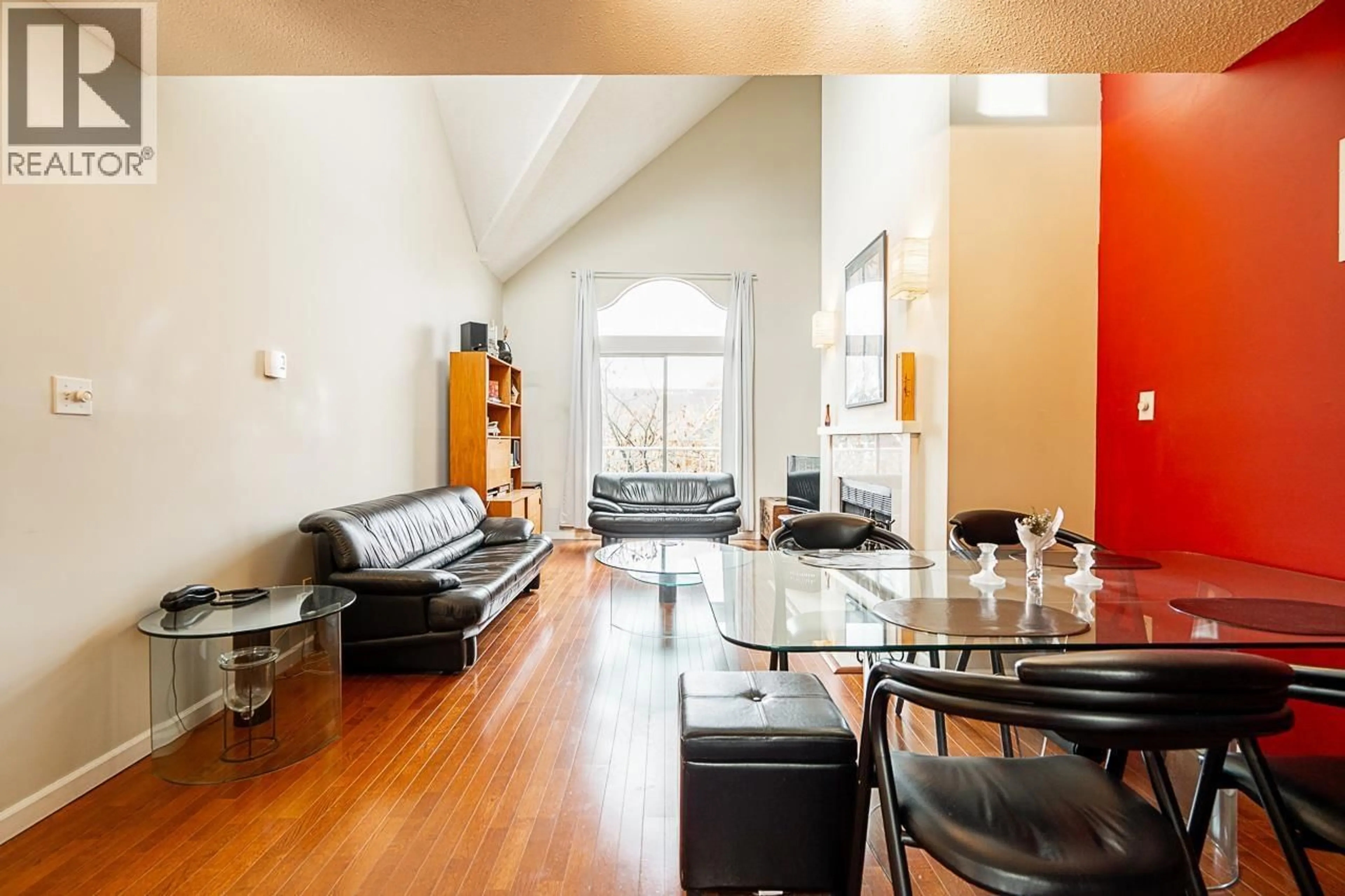 Living room with furniture, unknown for 592 16TH AVENUE, Vancouver British Columbia V5Z1S4