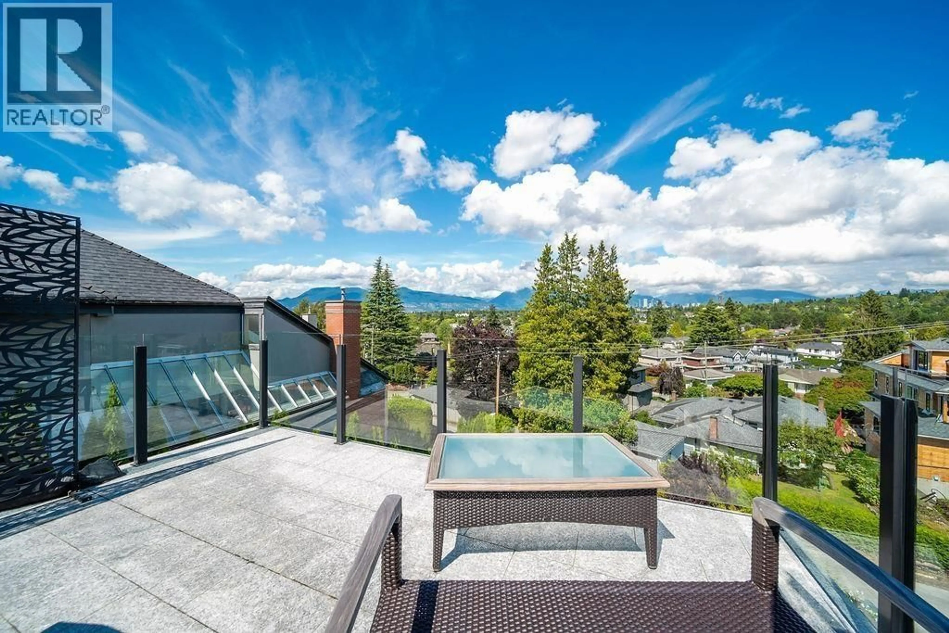 Patio, mountain view for 4578 PUGET DRIVE, Vancouver British Columbia V6L2V8