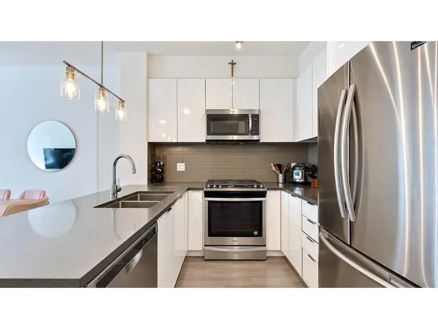213 - 15137 33 AVENUE, Surrey 4