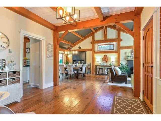 32351 NAKUSP DRIVE, Abbotsford 3