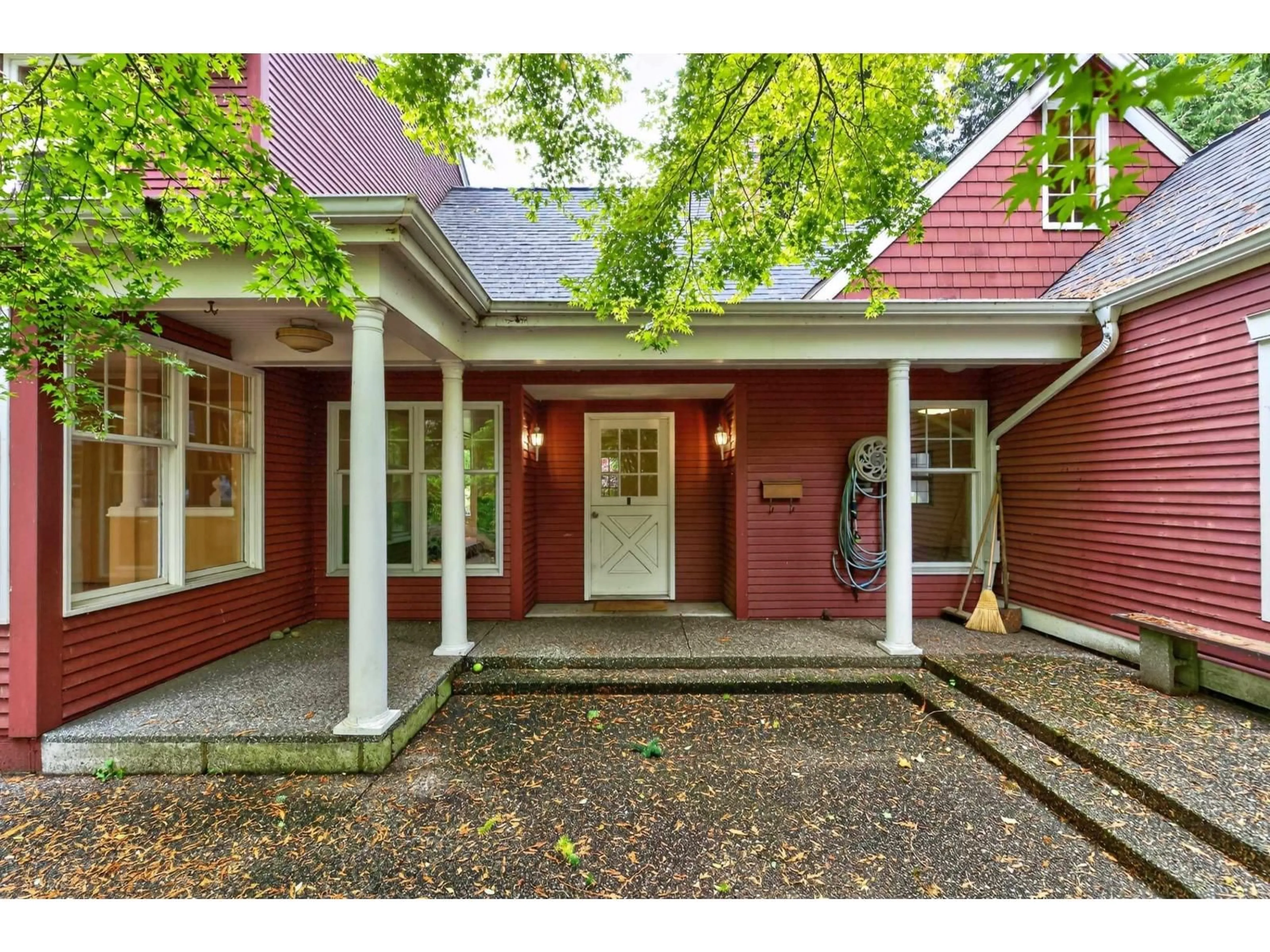 Unknown for 2555 128 STREET, Surrey British Columbia V4A3W4