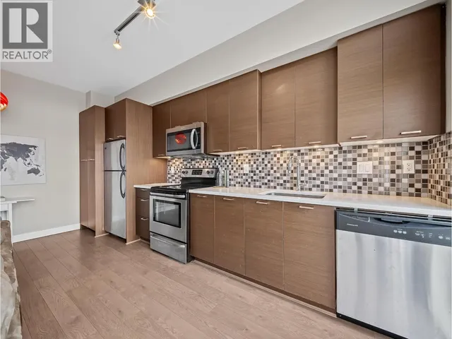 301 - 4372 FRASER STREET, Vancouver 2