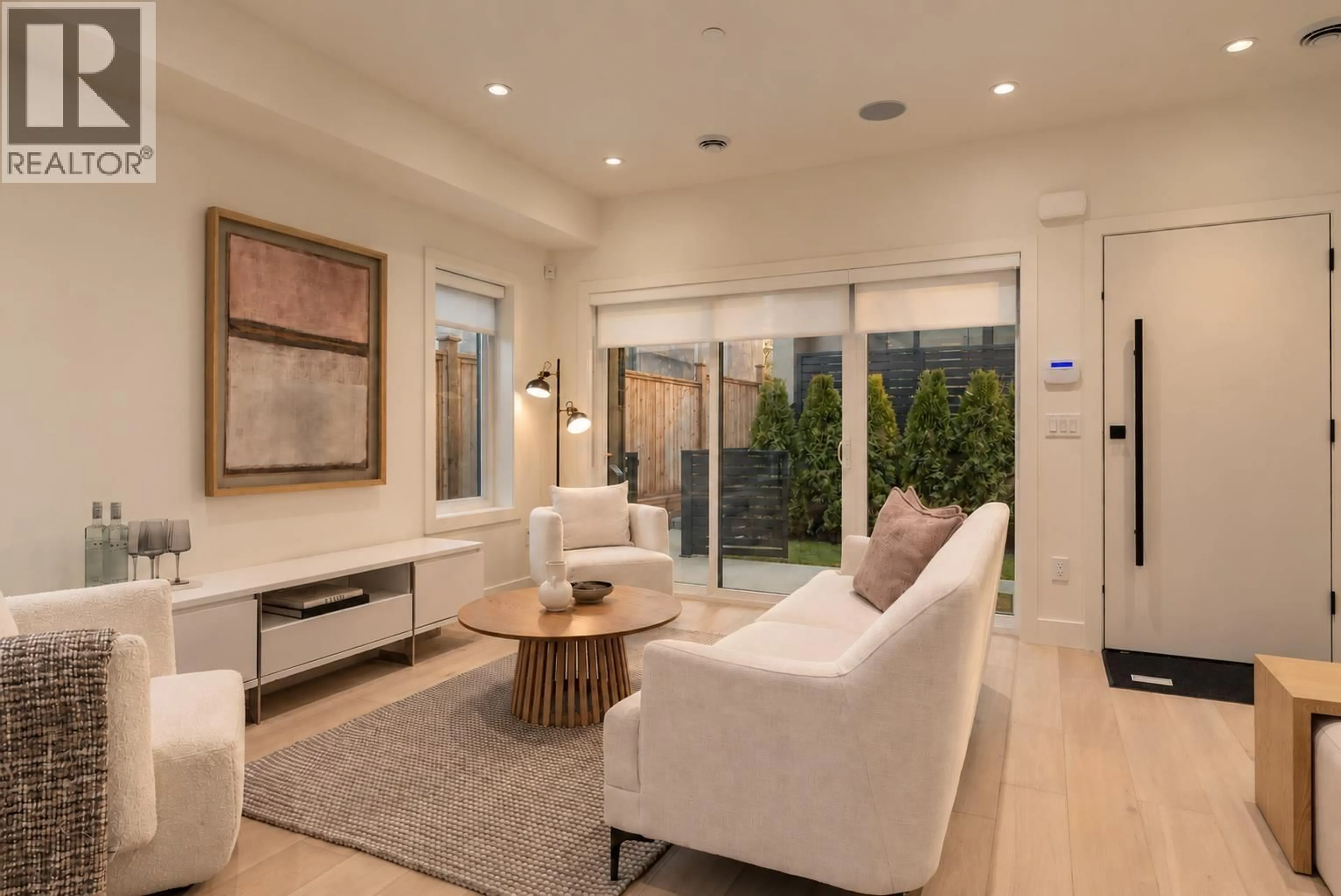 Living room with furniture, unknown for 2 - 2539 GRANT STREET, Vancouver British Columbia V5K3G6