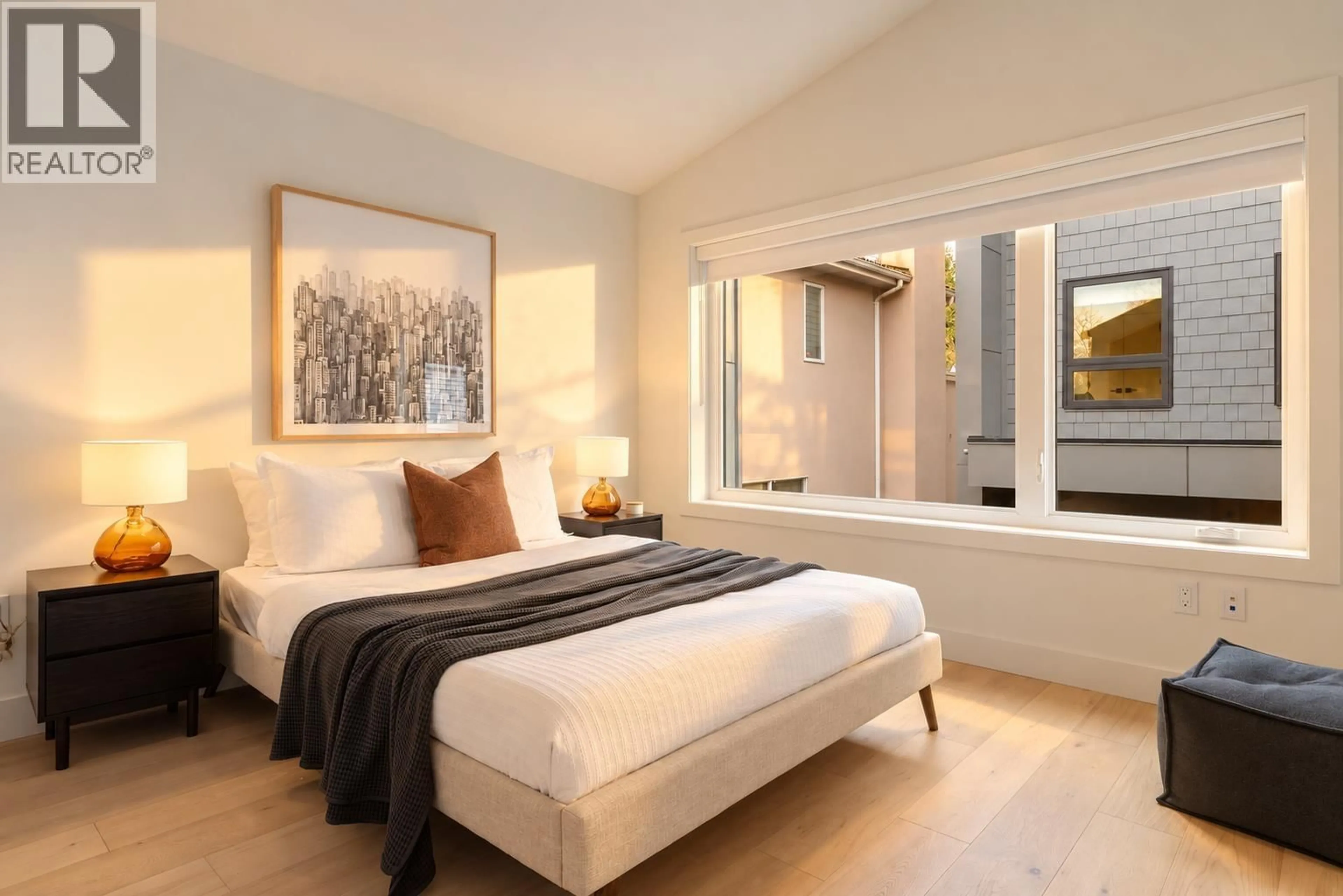 Bedroom with bed, unknown for 2 - 2539 GRANT STREET, Vancouver British Columbia V5K3G6