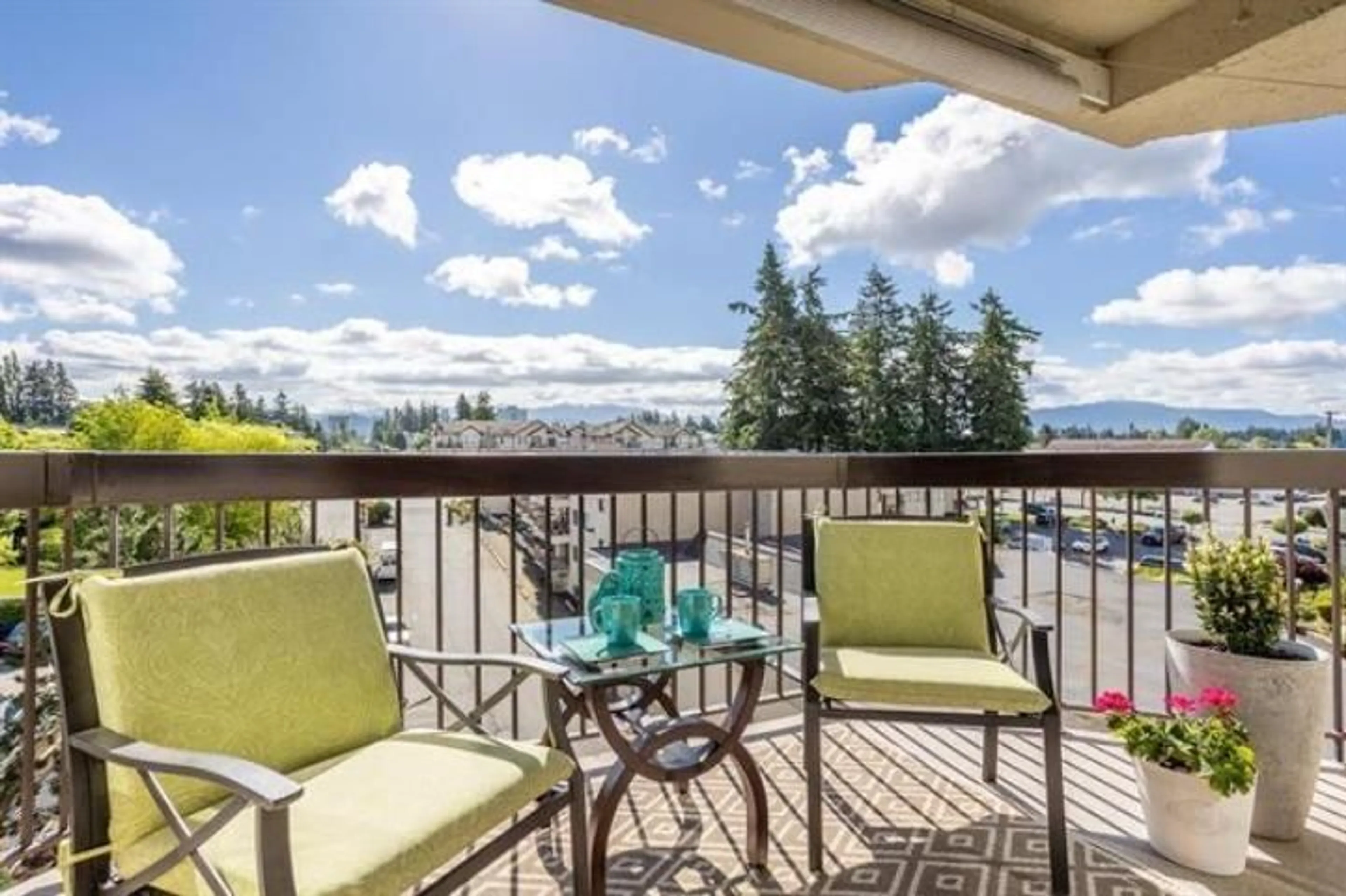 Patio, water/lake/river/ocean view for 417 - 31955 OLD YALE ROAD, Abbotsford British Columbia V2T4N1