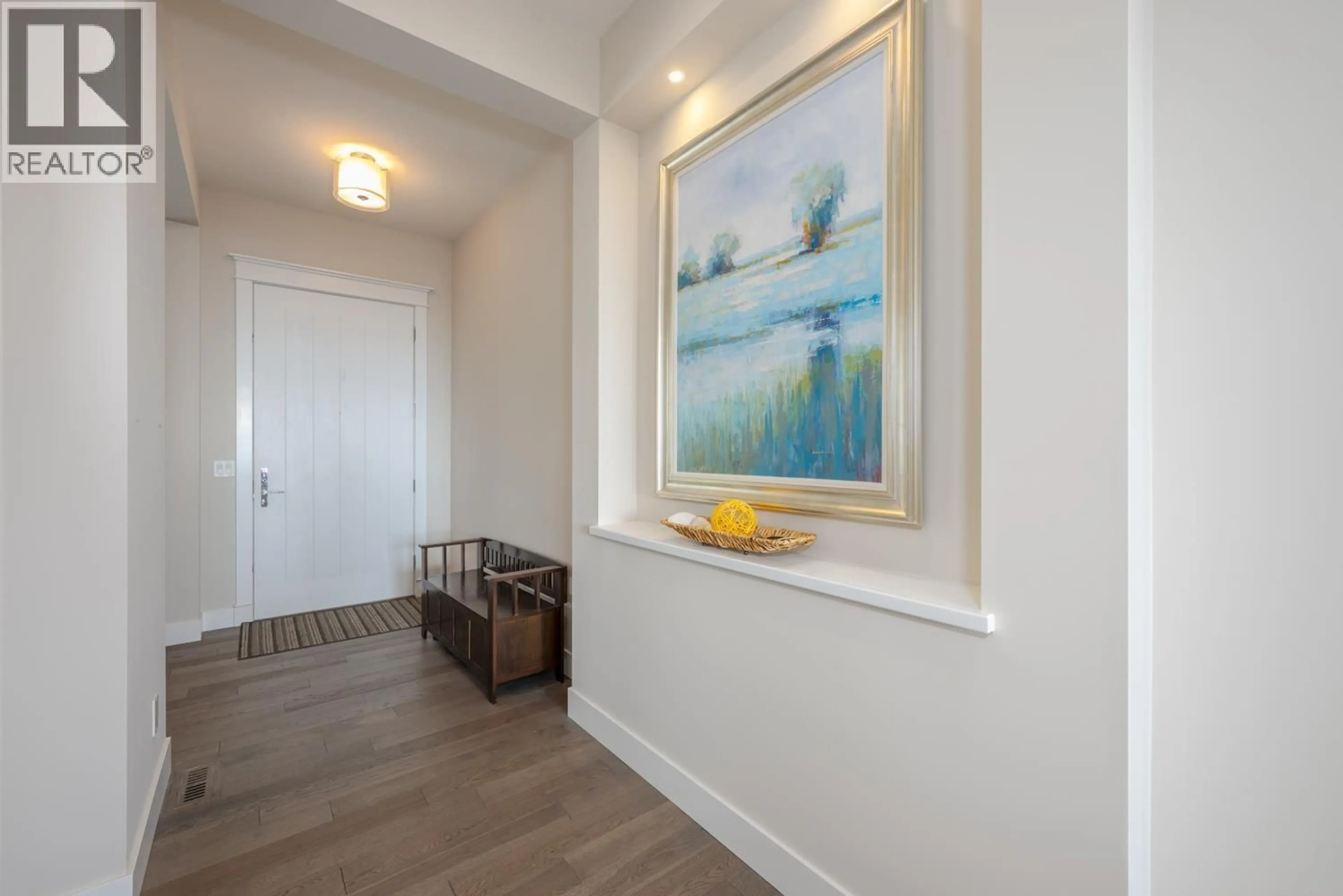 Indoor entryway for 3534 TRESTLE COURT, Coquitlam British Columbia V3E0L5