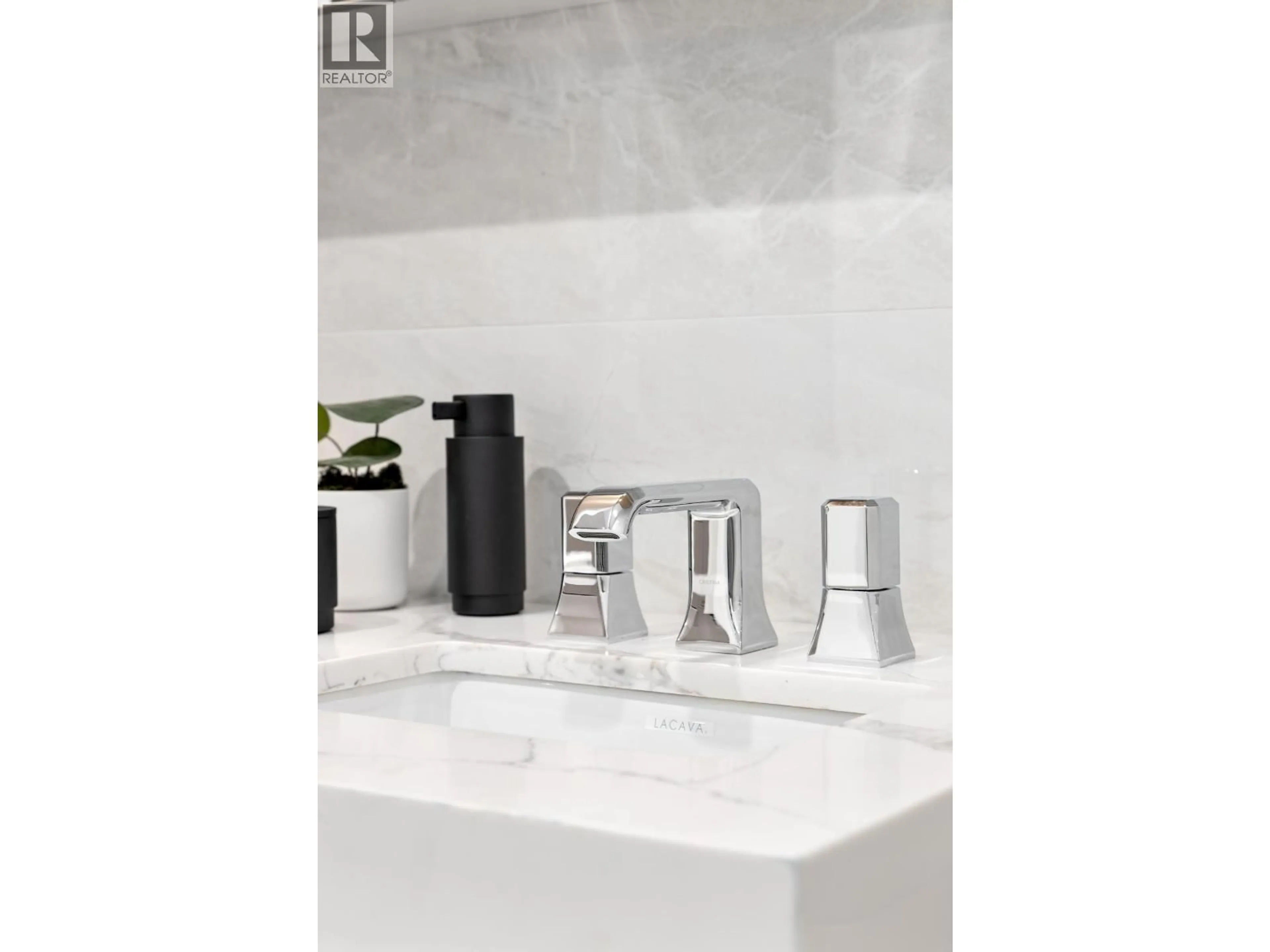 Contemporary bathroom, ceramic/tile floor for TH2 - 2323 FIR STREET, Vancouver British Columbia V6J0H5