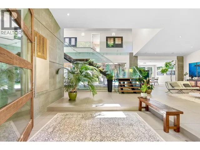 388 HIDHURST PLACE, West Vancouver 2