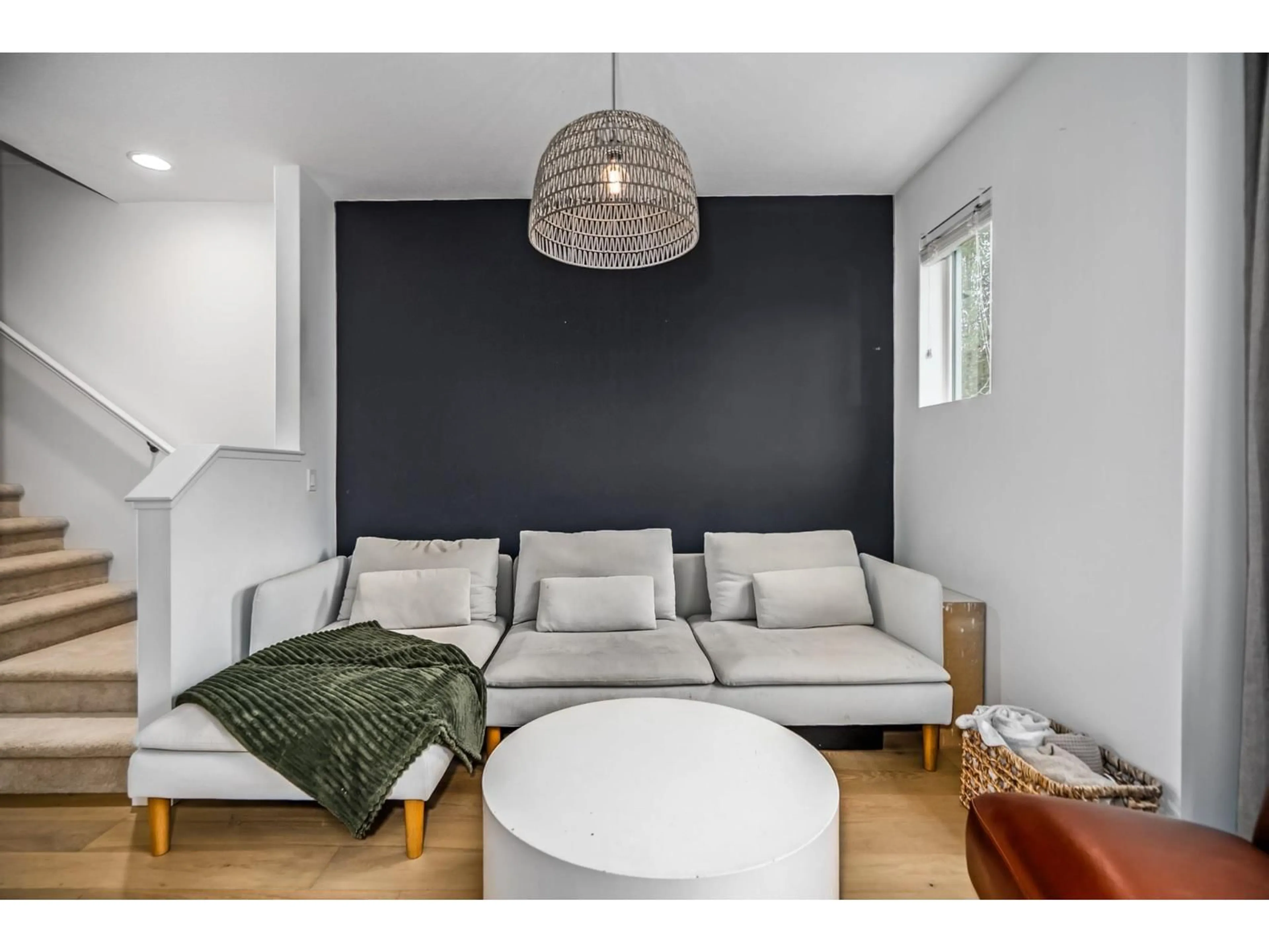 Living room with furniture, wood/laminate floor for 60 - 31098 WESTRIDGE PLACE, Abbotsford British Columbia V2T0C2