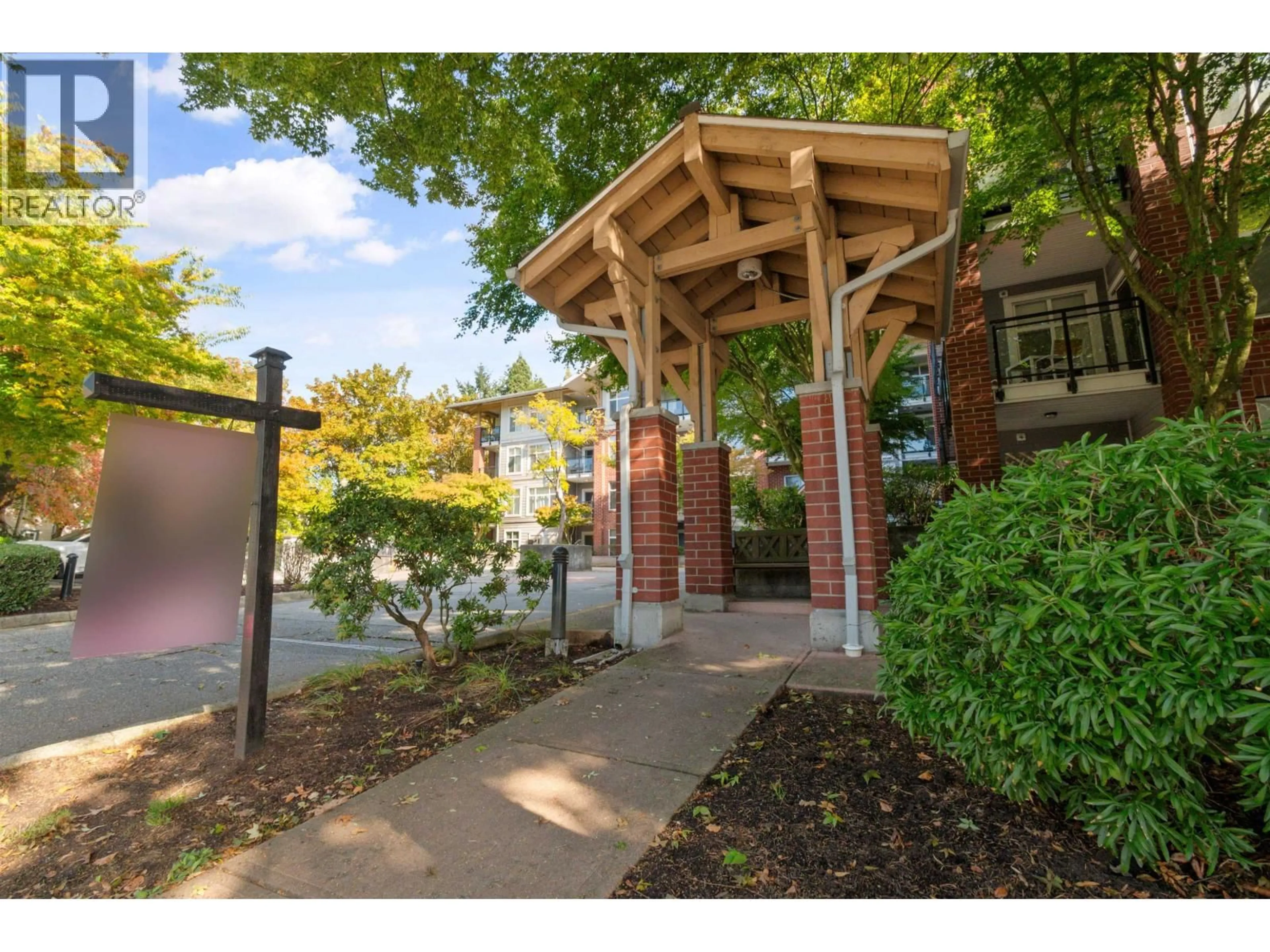 Unknown for 204 - 11950 HARRIS ROAD, Pitt Meadows British Columbia V3Y0B7