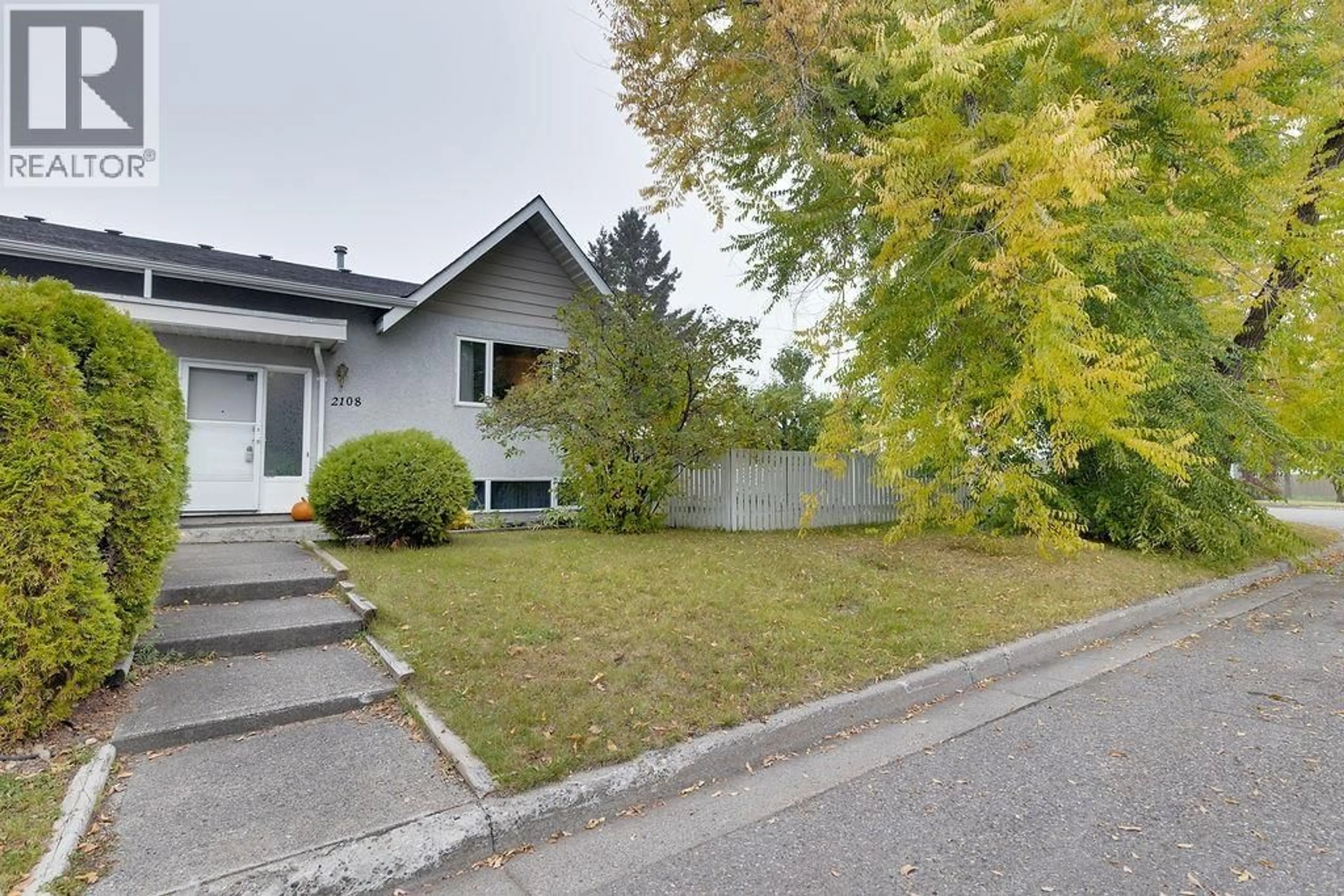 Unknown for 2108 6TH AVENUE, Prince George British Columbia V2M6E4