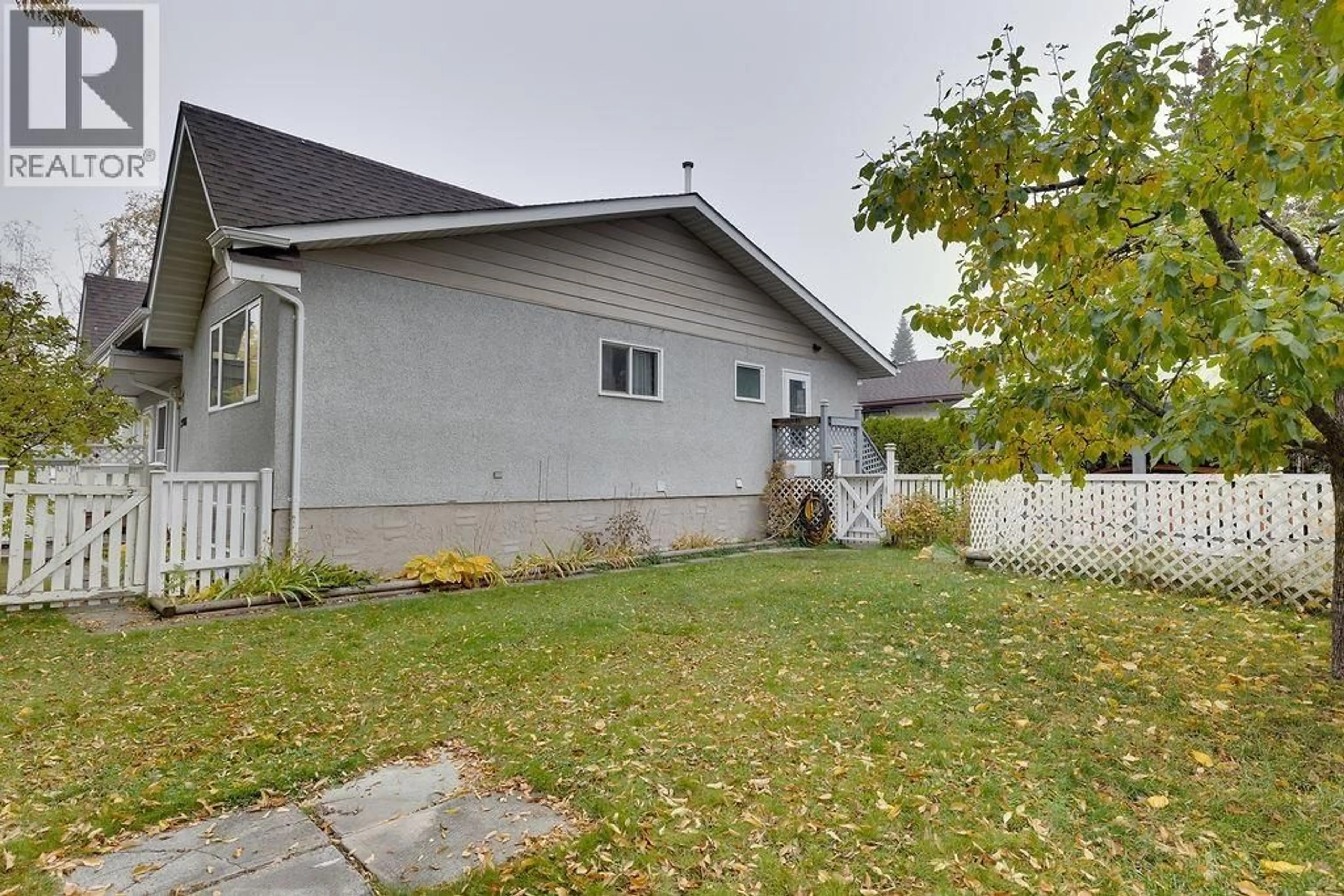 Unknown for 2108 6TH AVENUE, Prince George British Columbia V2M6E4