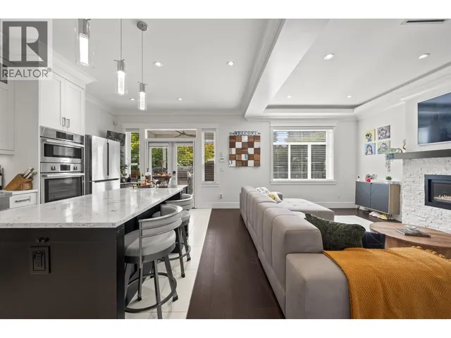 4758 MAITLAND, Burnaby 5
