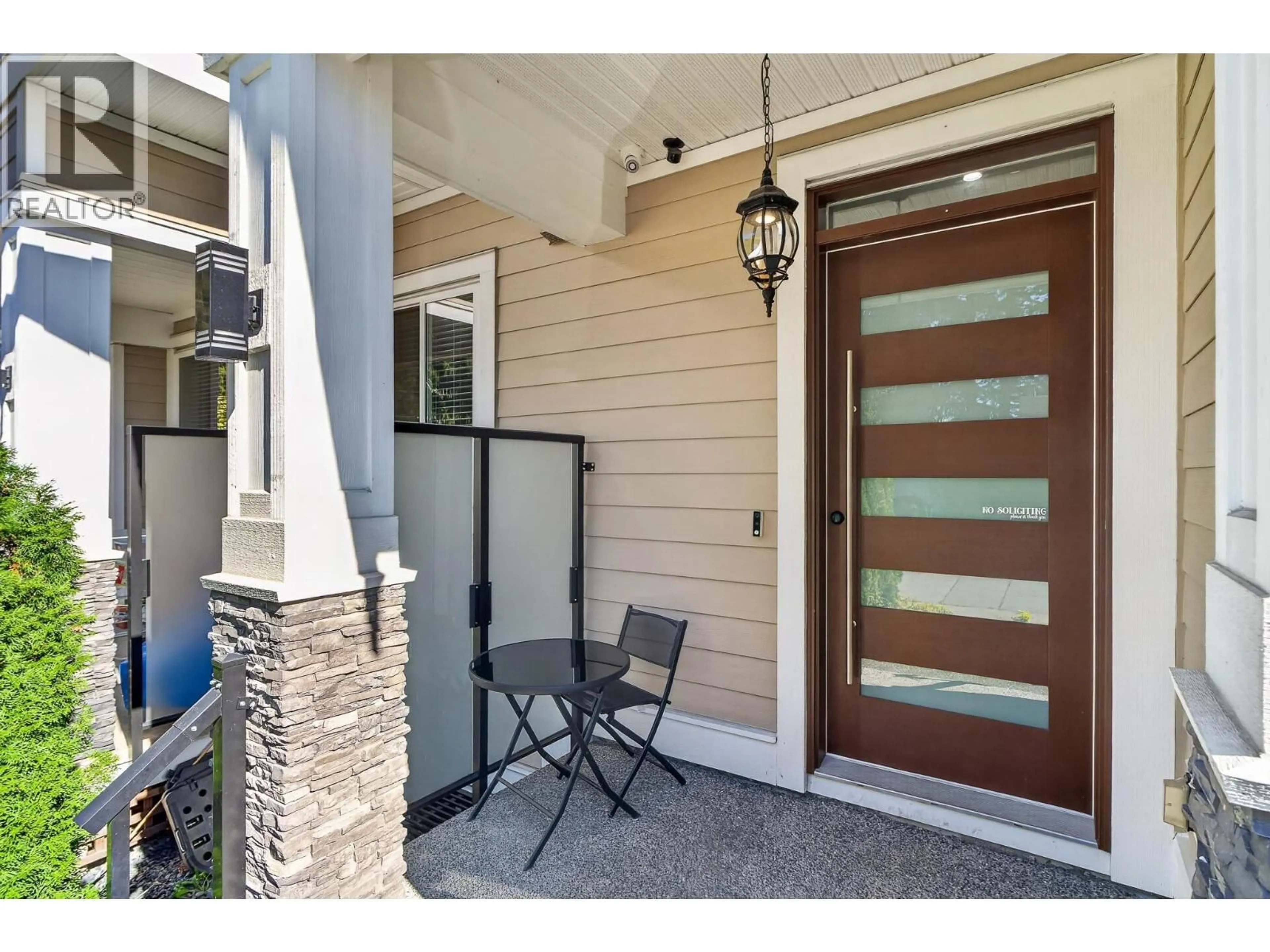 Indoor entryway for 12080 193A STREET, Pitt Meadows British Columbia V3Y1J1