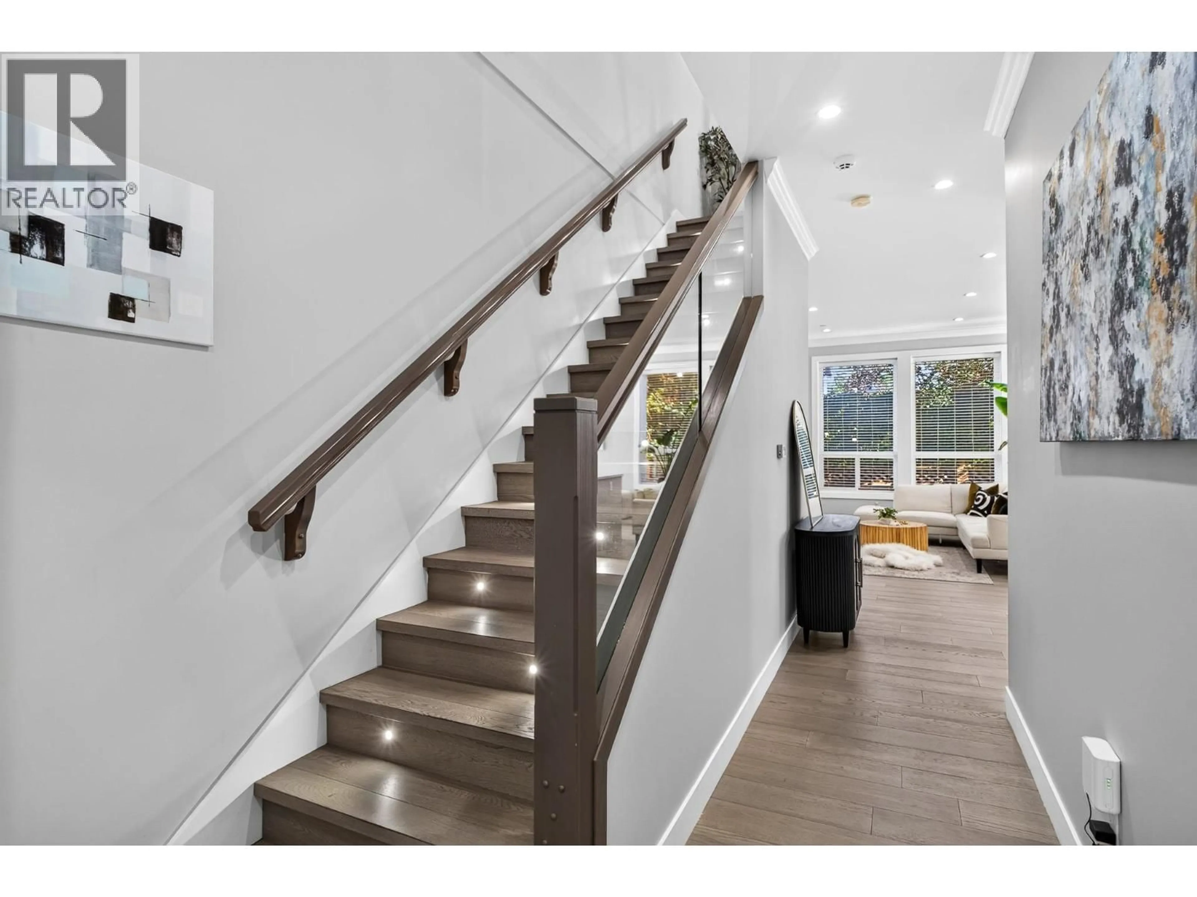 Stairs for 12080 193A STREET, Pitt Meadows British Columbia V3Y1J1