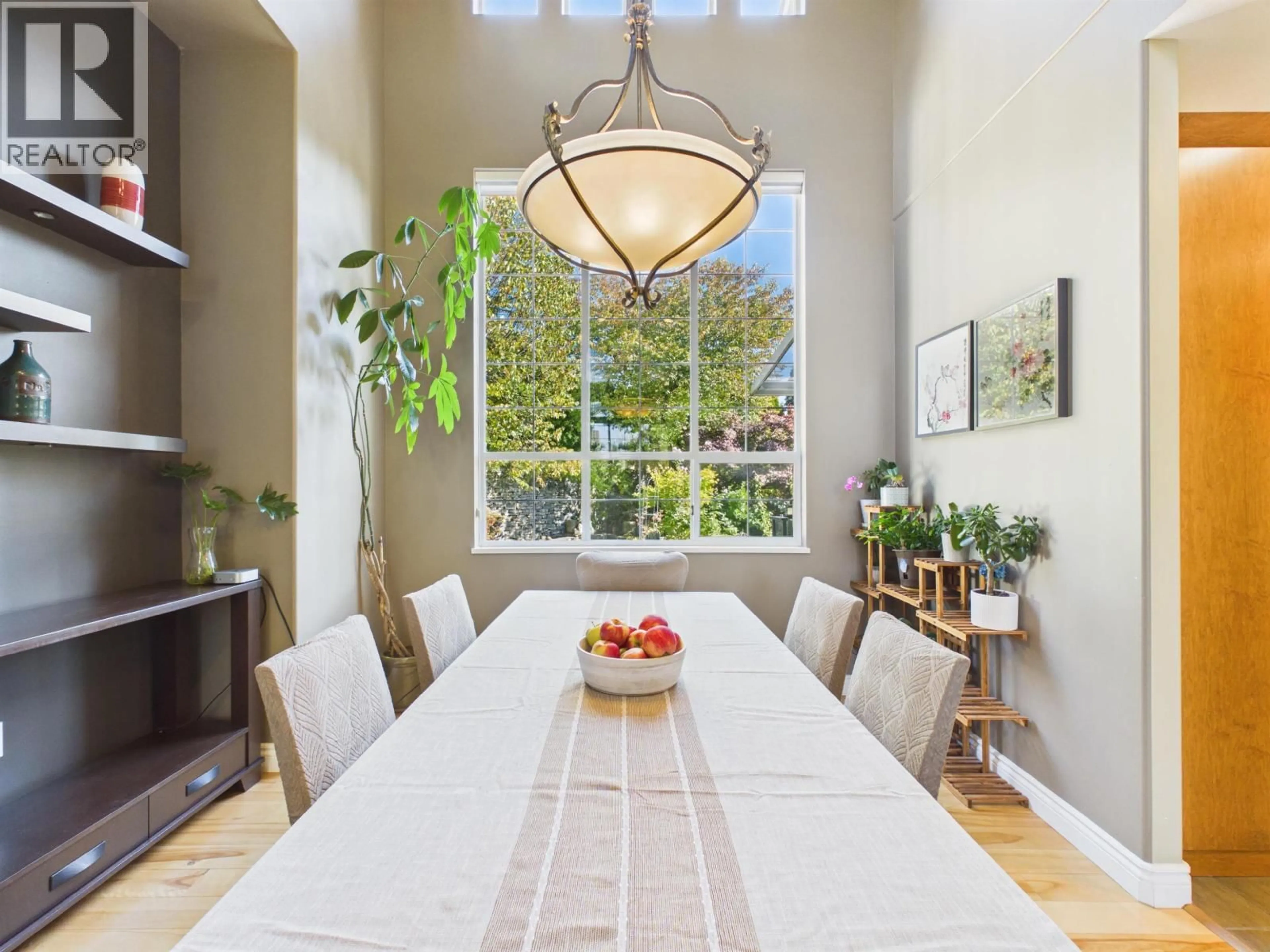 Dining room, ceramic/tile floor for 120 CEDARWOOD DRIVE, Port Moody British Columbia V3H5A8
