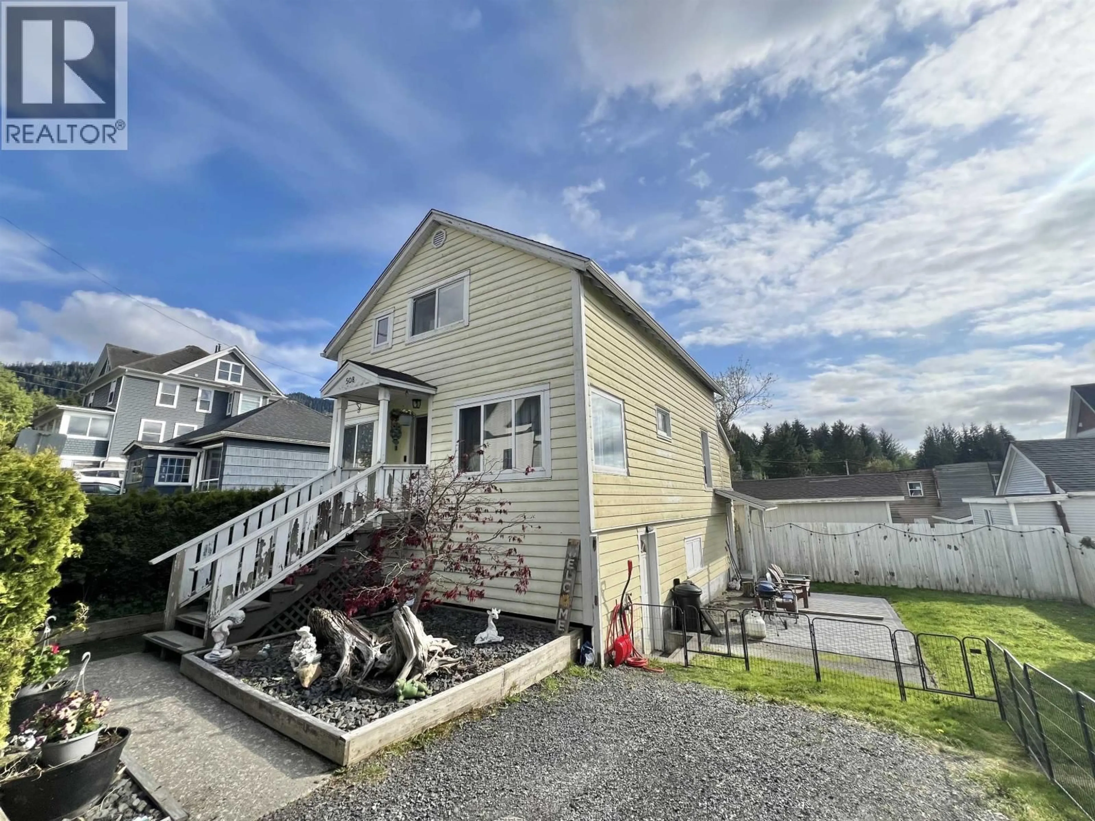 A pic from outside/outdoor area/front of a property/back of a property/a pic from drone, unknown for 508 MUSGRAVE PLACE, Prince Rupert British Columbia V8J3M1