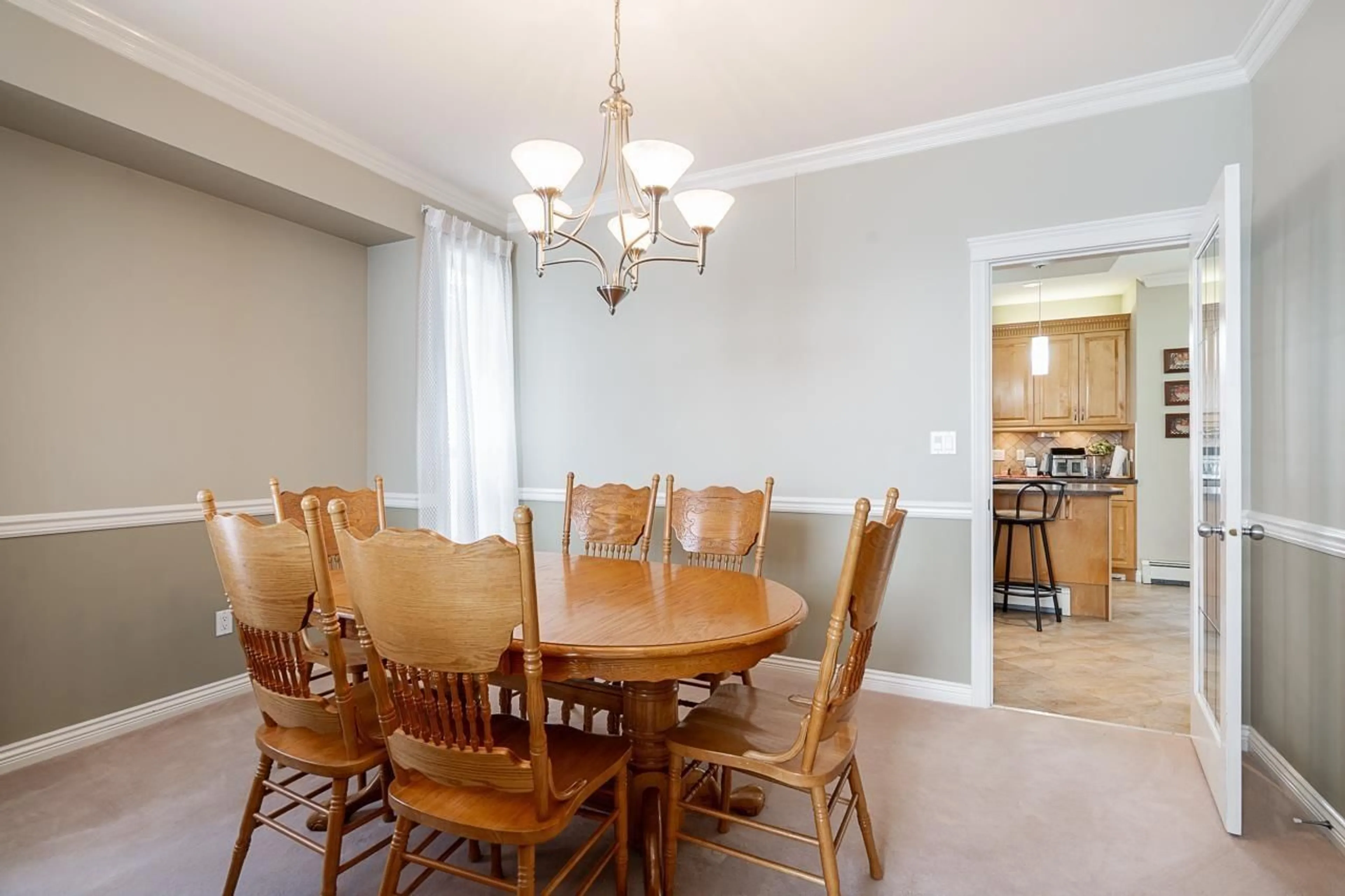 Dining room, wood/laminate floor for 13053 96A AVENUE, Surrey British Columbia V3T5N3