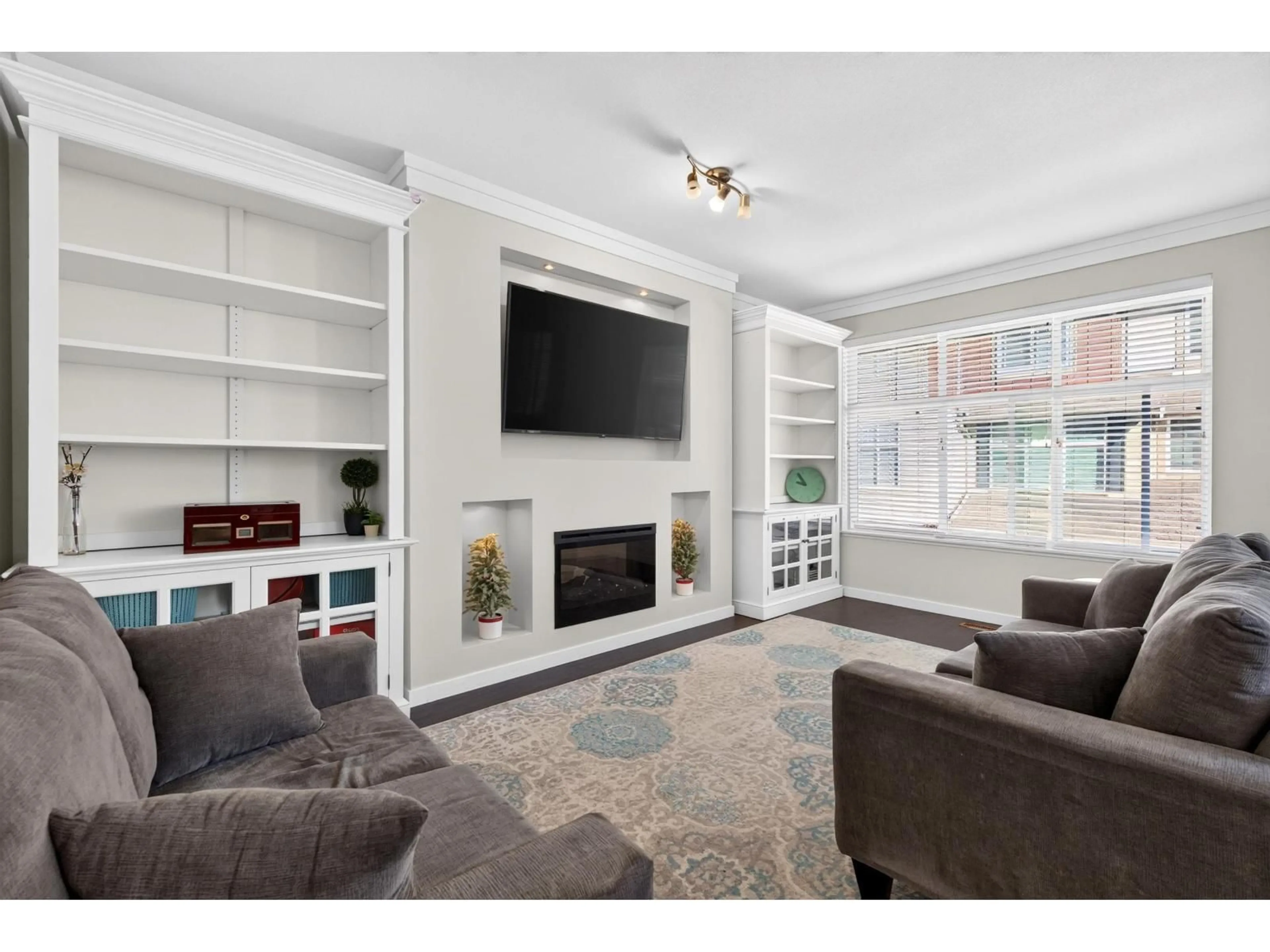 Living room with furniture, unknown for 19 - 3009 156 STREET, Surrey British Columbia V3Z0N9