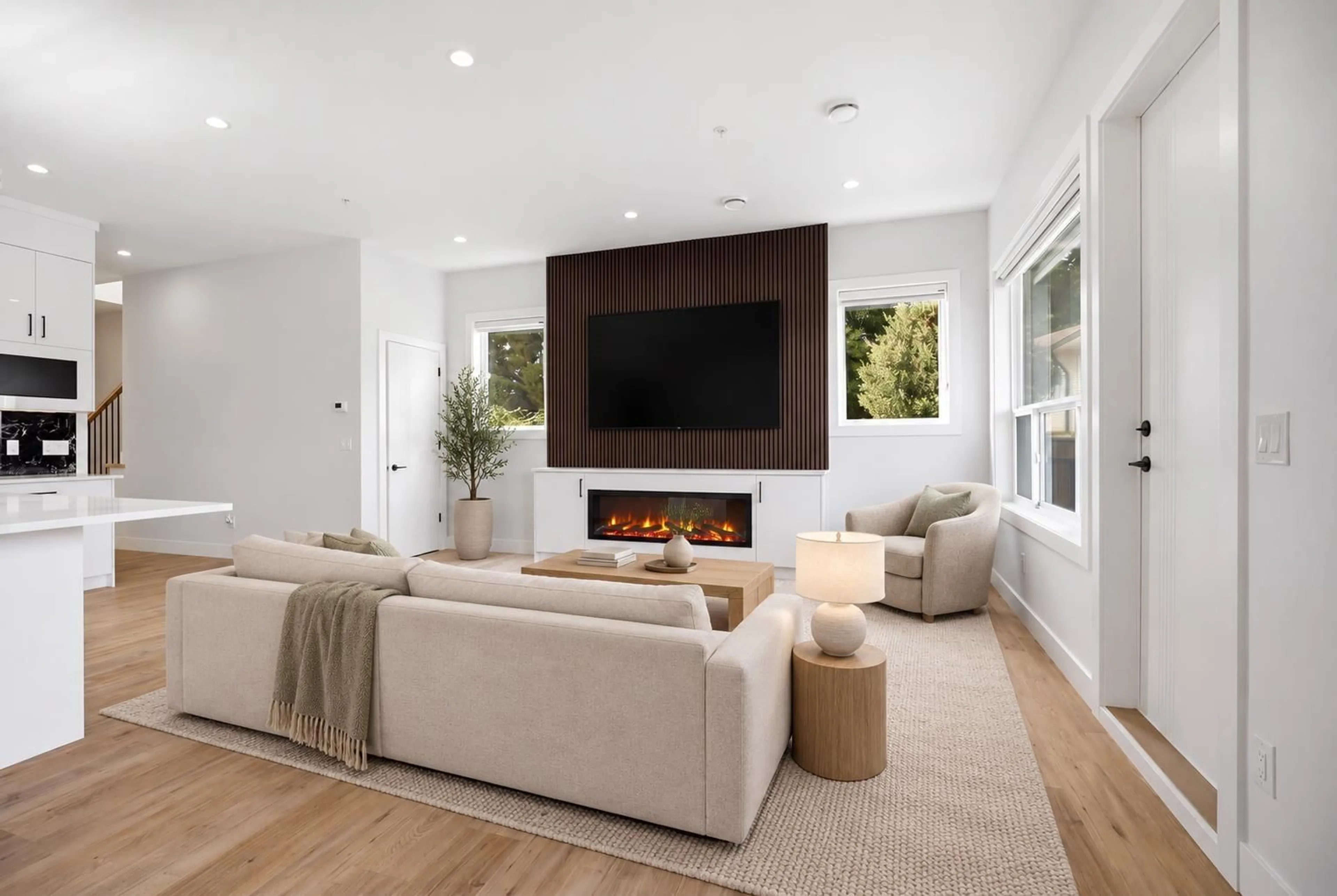 Living room with furniture, unknown for 32611 CHERRY AVENUE, Mission British Columbia V2V2T8