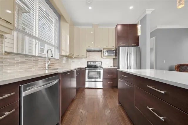 2886 160 STREET, Surrey 4