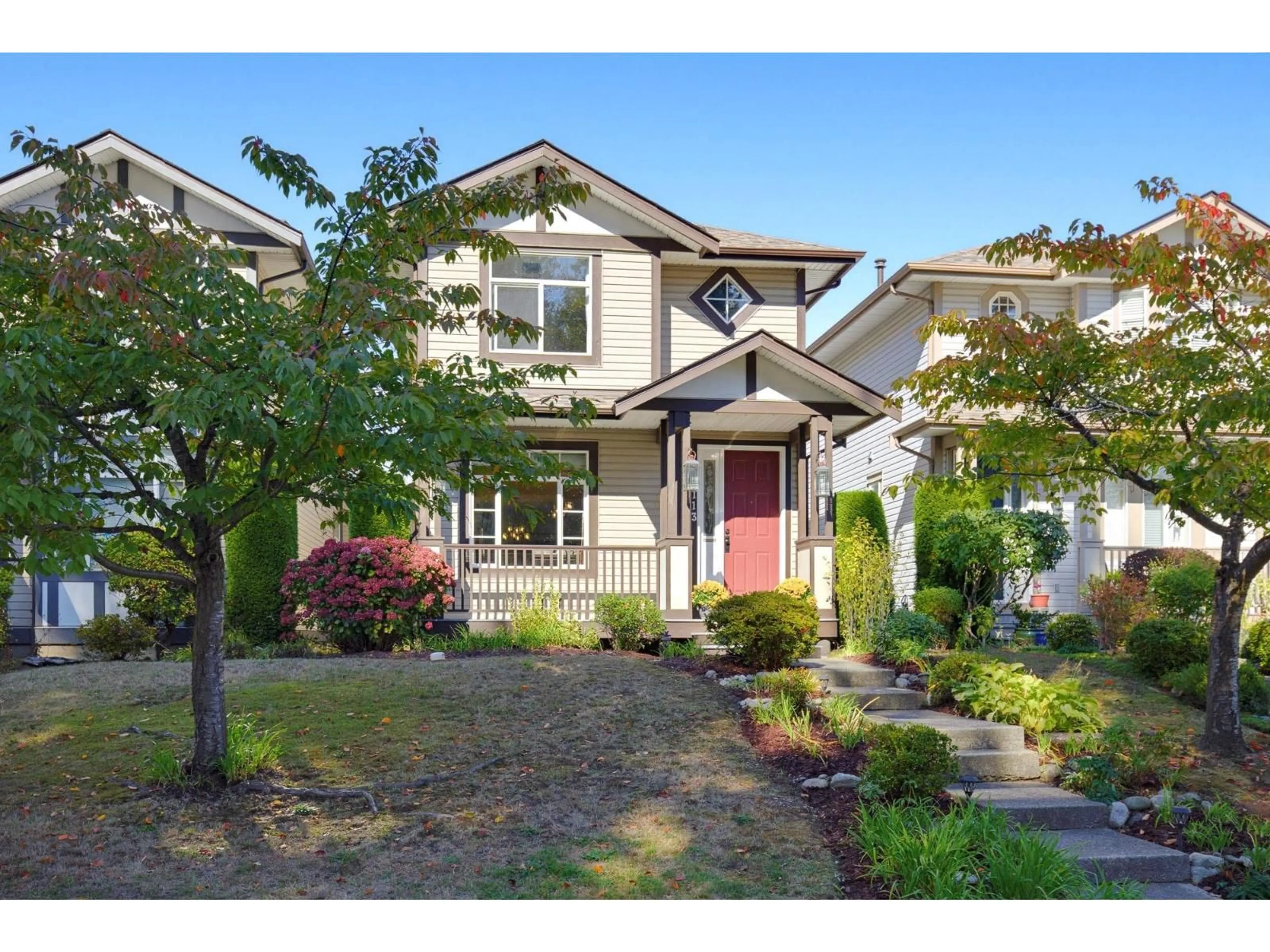 Home with vinyl exterior material, street for 113 - 33751 7 AVENUE, Mission British Columbia V2V7C2
