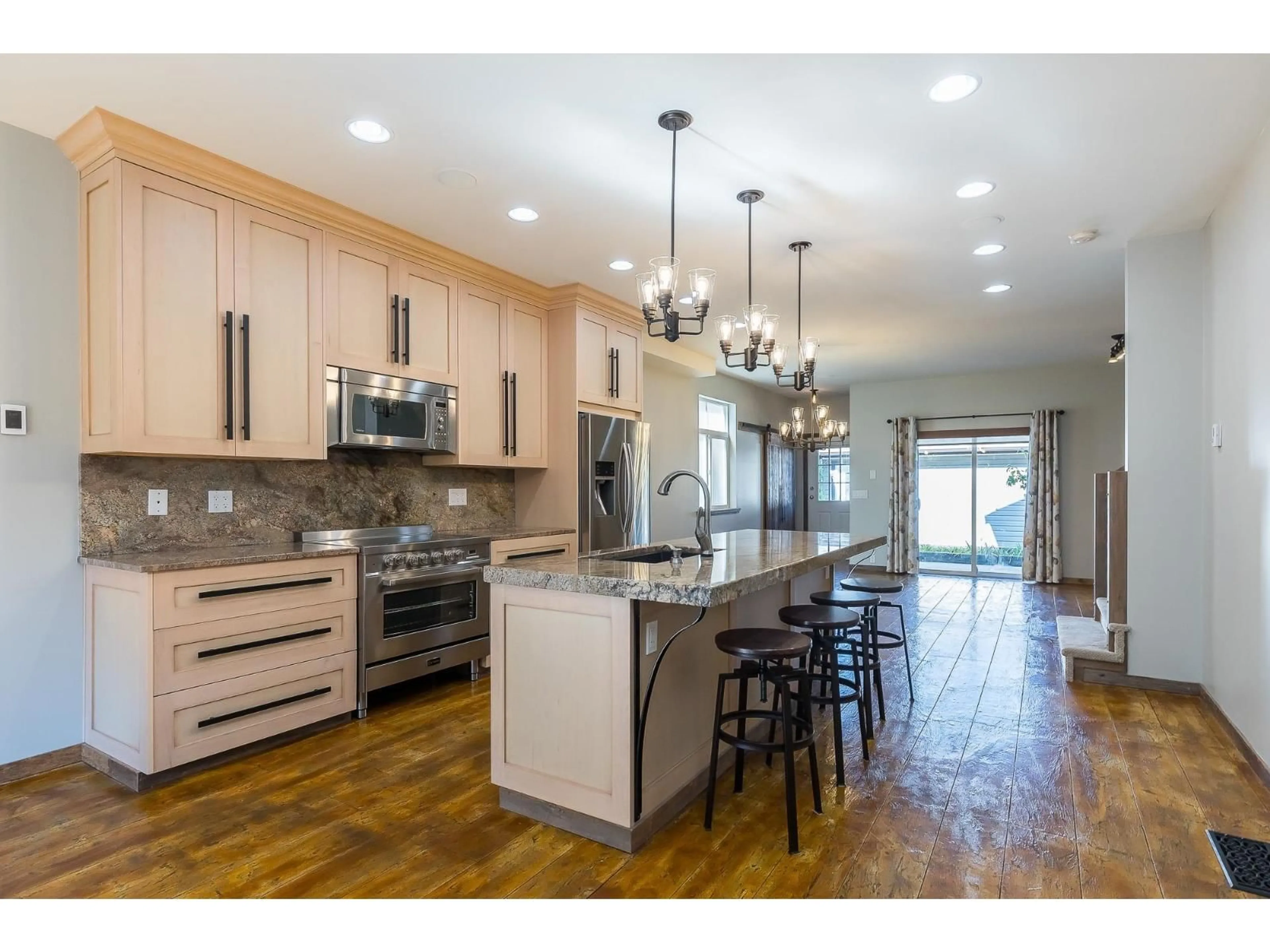 Open concept kitchen, unknown for 113 - 33751 7 AVENUE, Mission British Columbia V2V7C2
