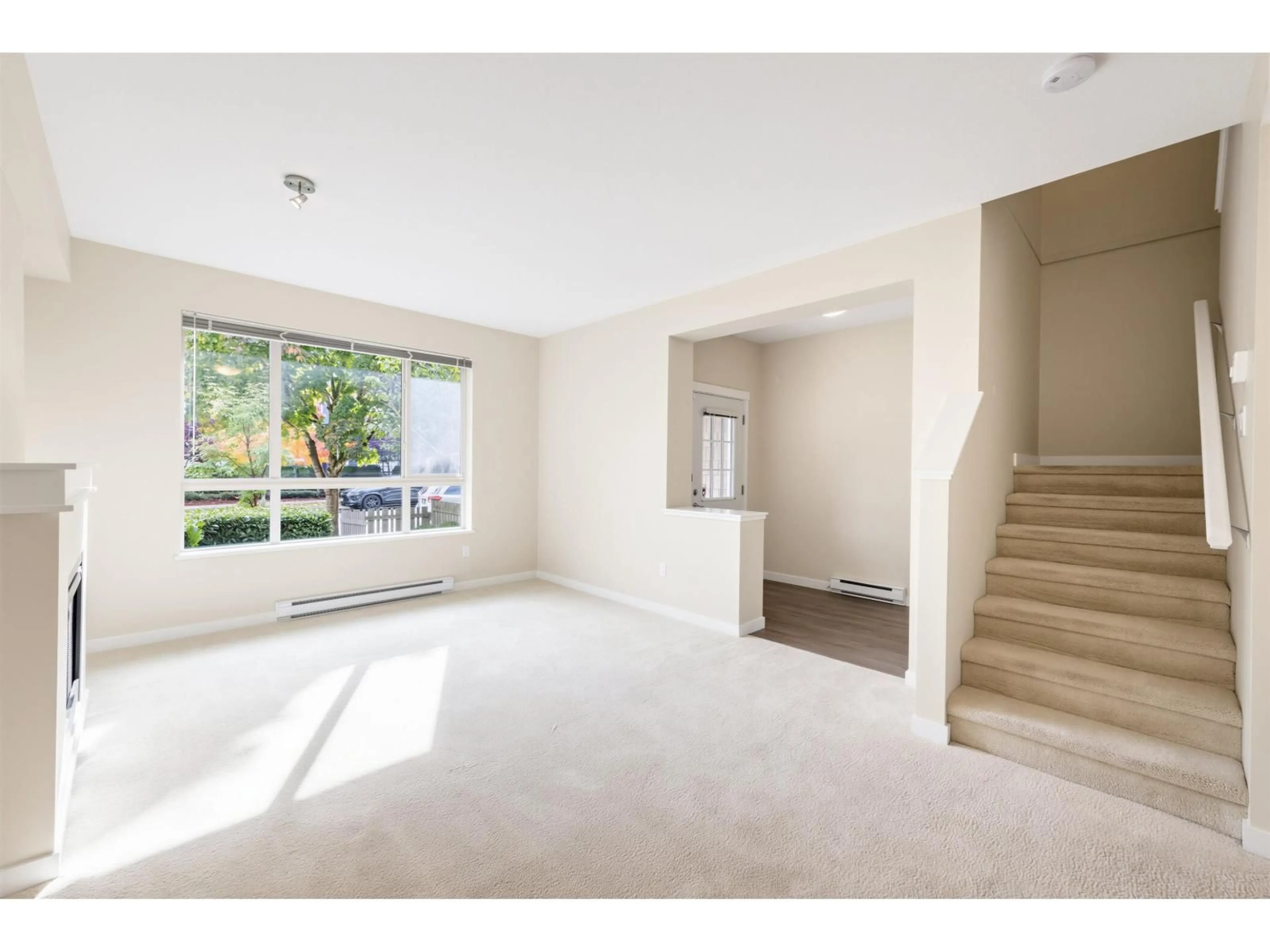 Unknown for 27 - 2738 158 STREET, Surrey British Columbia V3Z3K3